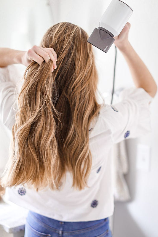 Choosing The Right Hair Dryer for Frizz free Styling