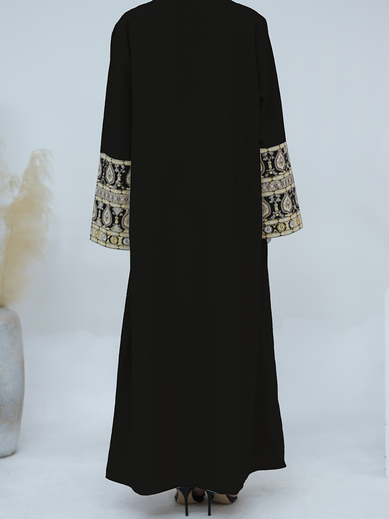 Elegant Middle Eastern Turkish Abaya Robe with Golden Embroidery - Black & White Contrast Traditional Islamic Dress, Machine Washable Lightweight Cover-Up for Spring Summer Fall, Modest Apparel