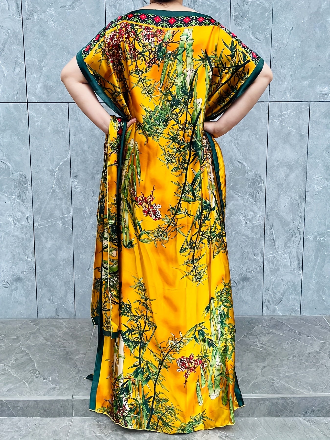 Elegant Plus Size Women's Batwing Sleeve Maxi Kaftan Abaya | All-Over Floral Print, Flowy Loose Fit, Breathable Lightweight Fabric, H-Line Silhouette for Beach, Summer