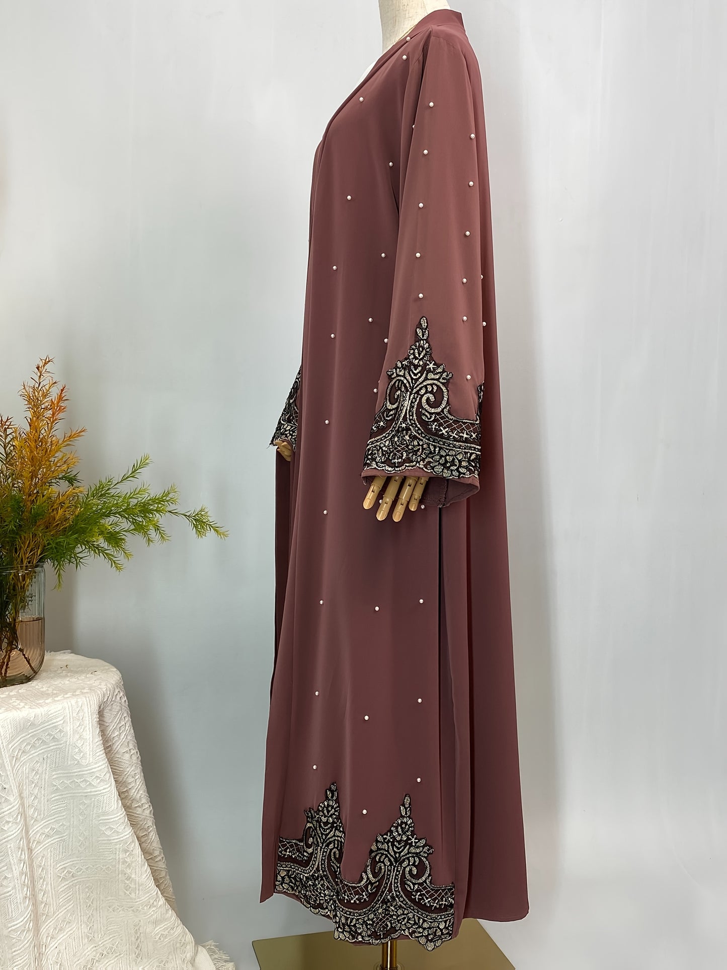 Stylish Muslim Long Sleeve Party Robe with Luxurious Appliqué Beaded Open Front Abaya