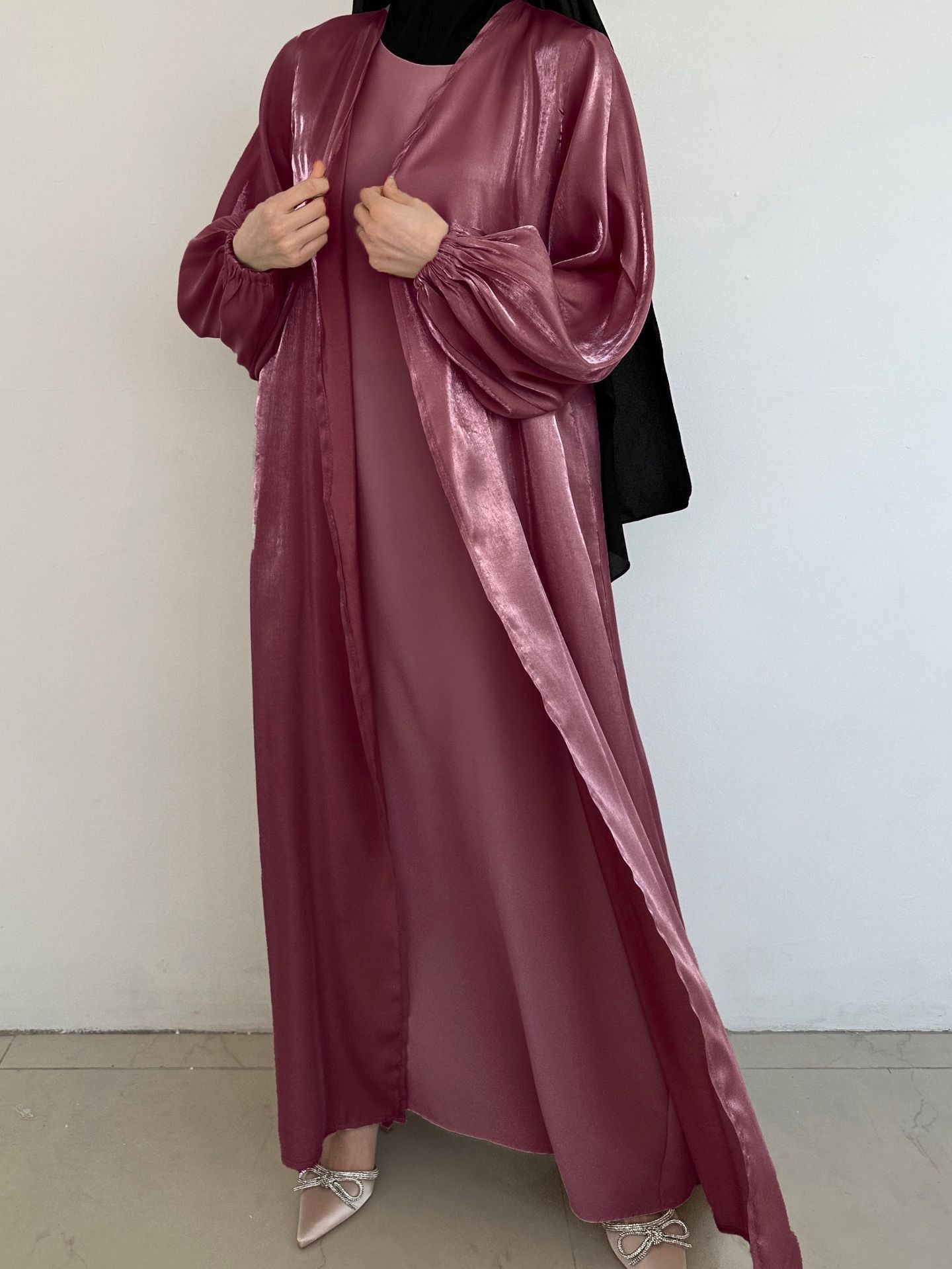 Plus Size, Middle Eastern Modest Muslim Fashionable Bright Silky Satin Solid Color Belt Bat Sleeve Arabic Abaya European and American Large Size Women's Clothing