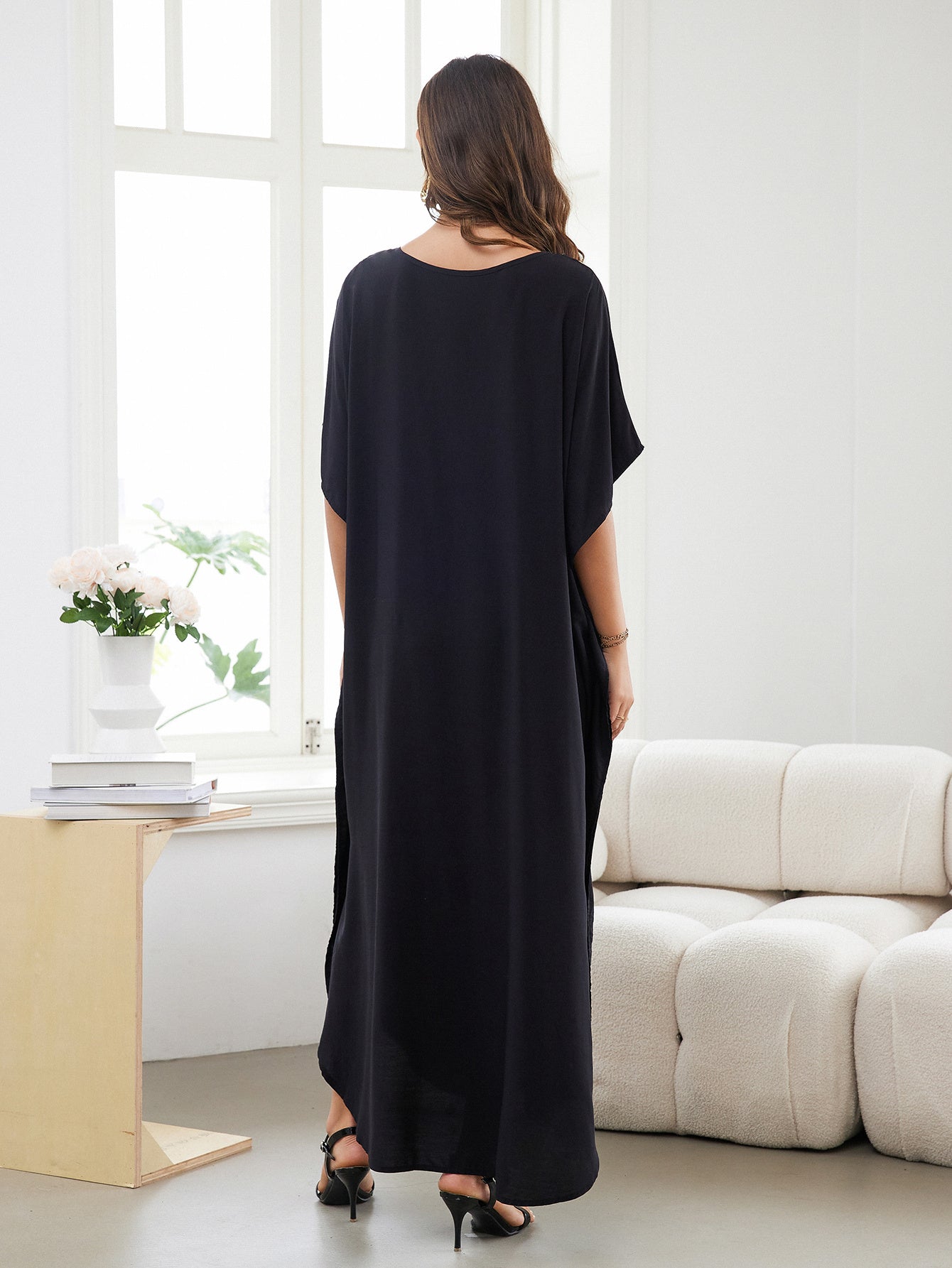 Women's Long Kaftan Beach Cover Up Embroidered Vacation Robe Bat Sleeve Side Slit Swimsuit Cover Up