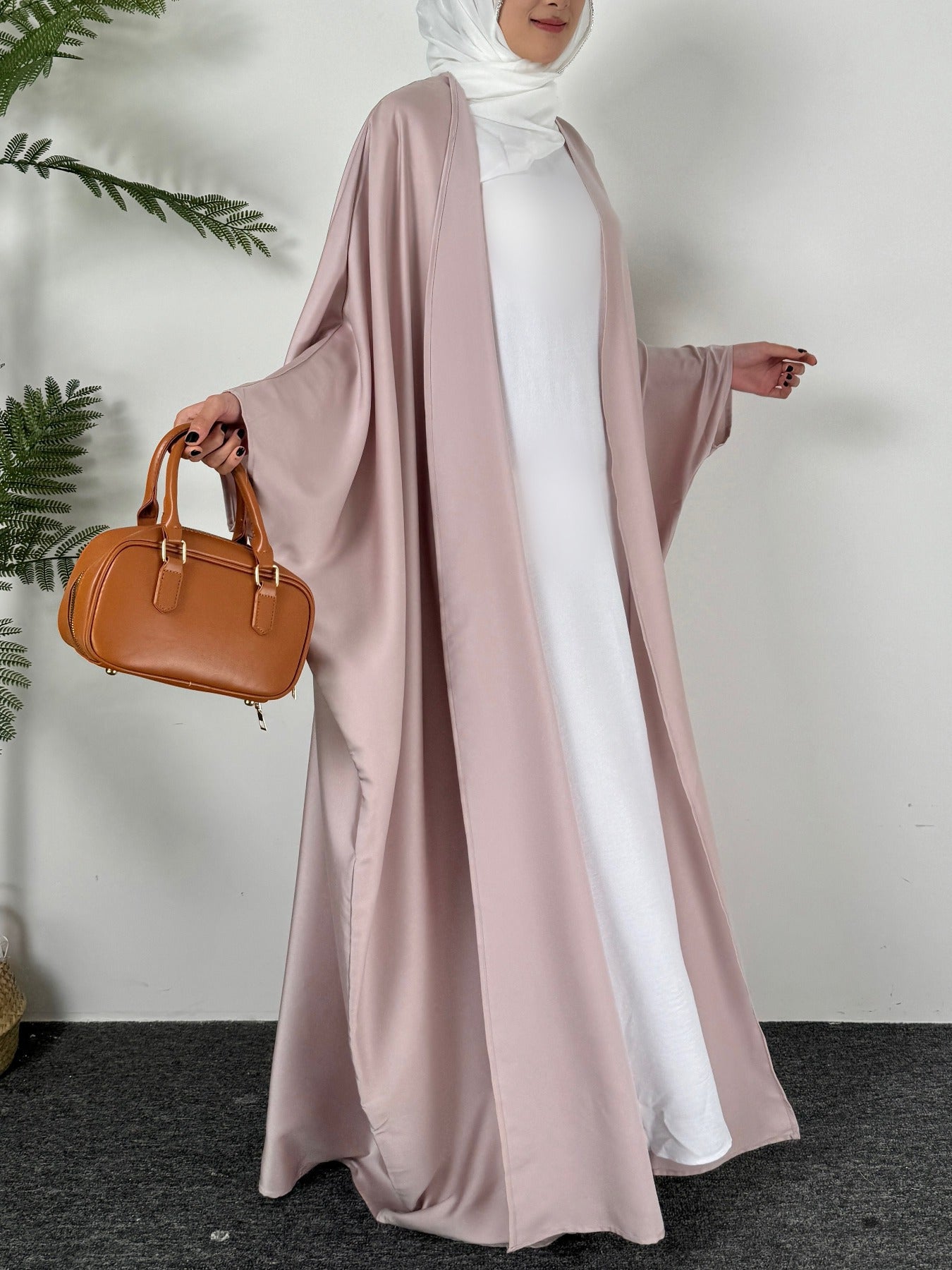 Elegant Plus Size Long Batwing Sleeve Abaya - Loose Fit, Solid Color Polyester Kaftan Cardigan for Muslim Women, Middle Eastern, Arab