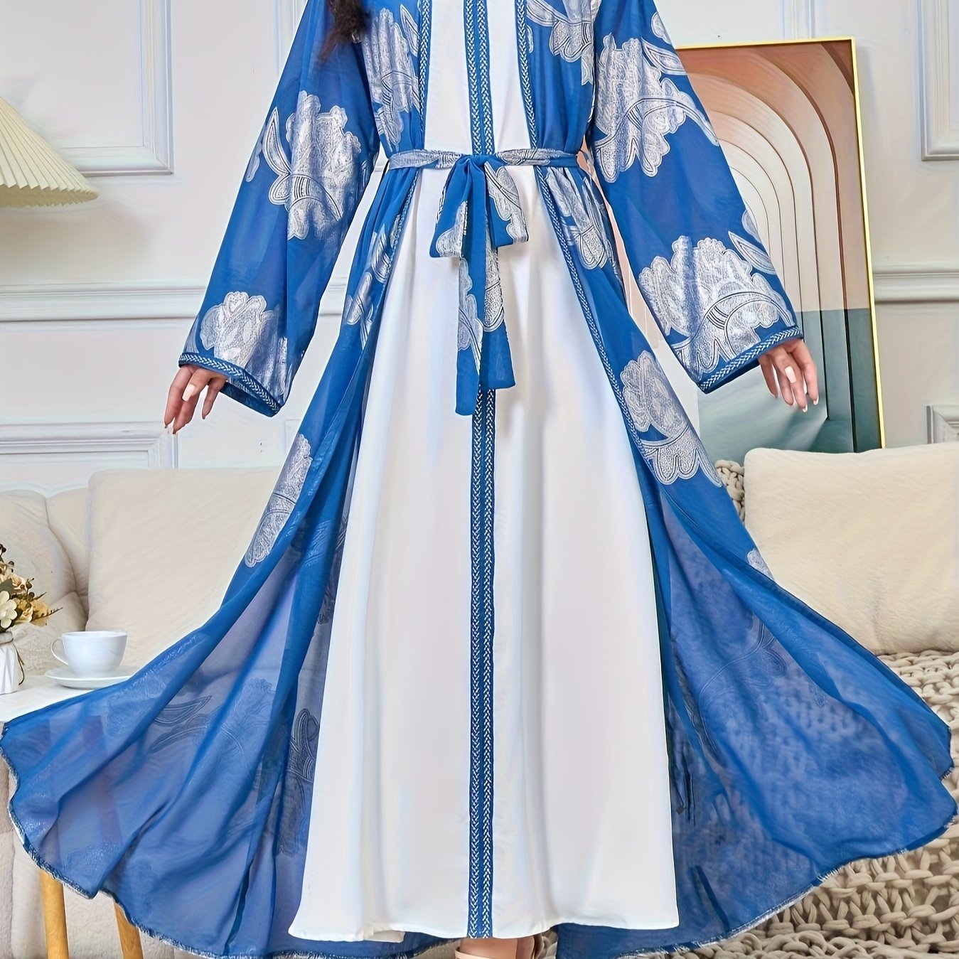 Ready-To-Wear Middle Eastern Arab Women's Clothing, V-Neck Long-Sleeve Kimono Abaya Two-Piece Set with Golden Foil Dress for European And American Markets.