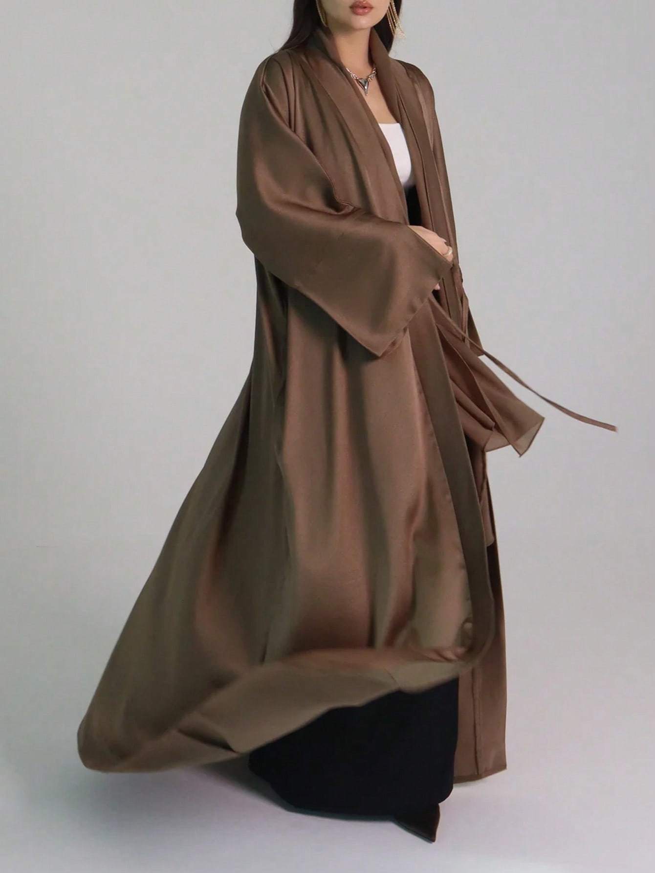 Elegant Arabic Abaya Robe - Long Sleeve Loose Fit Solid Color Modest Cover-Up with Raglan Sleeves, Machine Washable All-Season Comfort, Middle Eastern Traditional Dress for Women