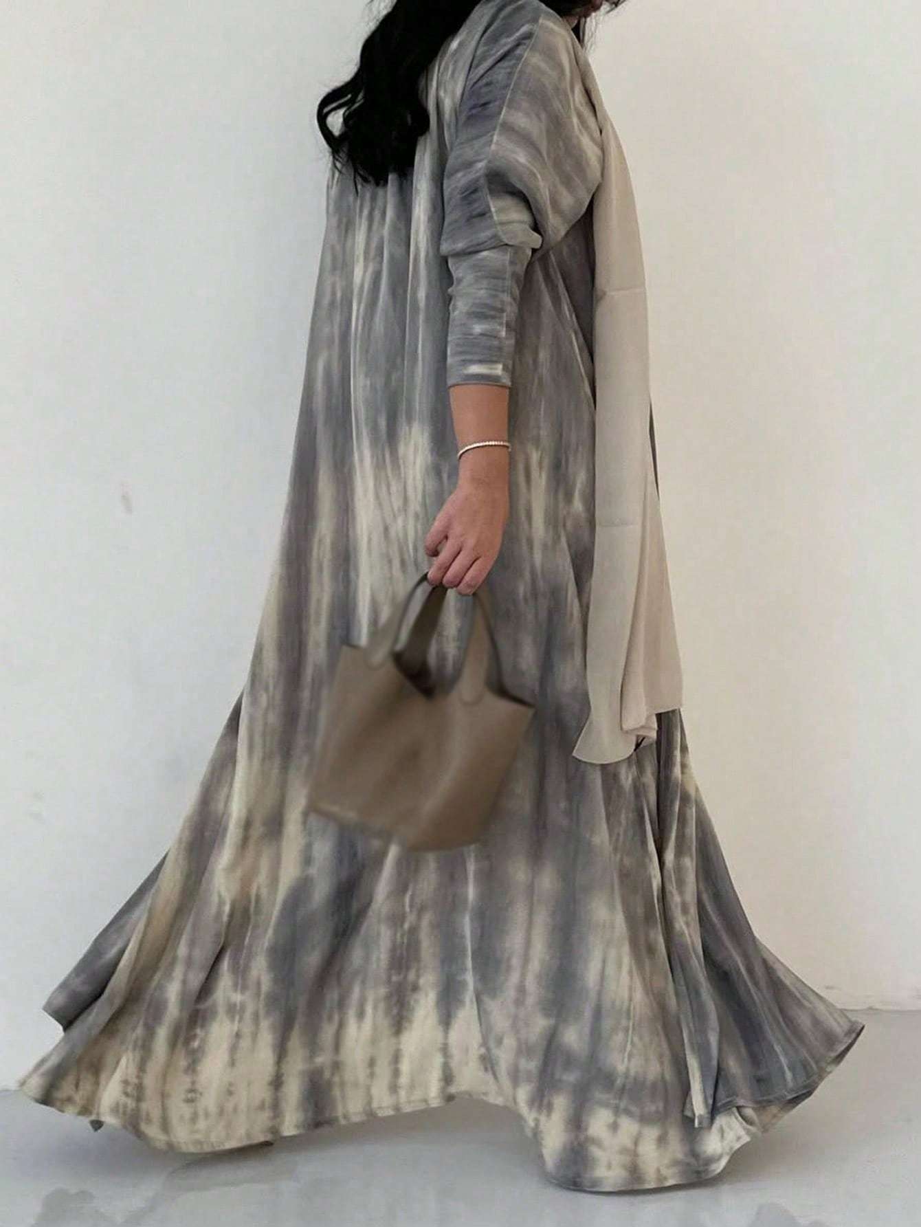 Plus Size, 1pc Women's Plus Size Turkish Abaya Kaftan - Elegant Islamic Robe Maxi Dress in Gray/Beige/White/Black/, Long Sleeve Flowy Kaftan with Asymmetrical Hem, All-Season Formal & Casual