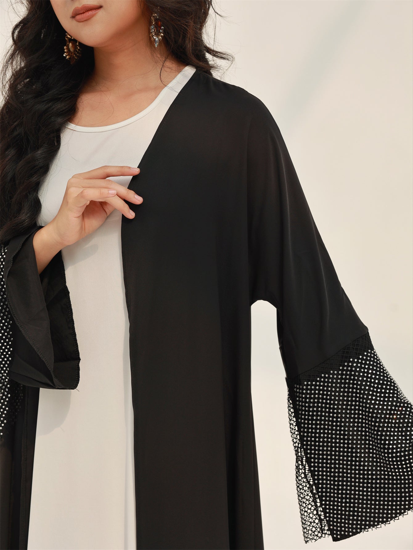 Elegant Middle Eastern Turkish Abaya Kaftan with Rhinestone Sleeves - Black & White Two-Tone Loose Fit Long Robe, Floor-Length Modest Islamic Dress for Women, Hand Wash/Dry Clean