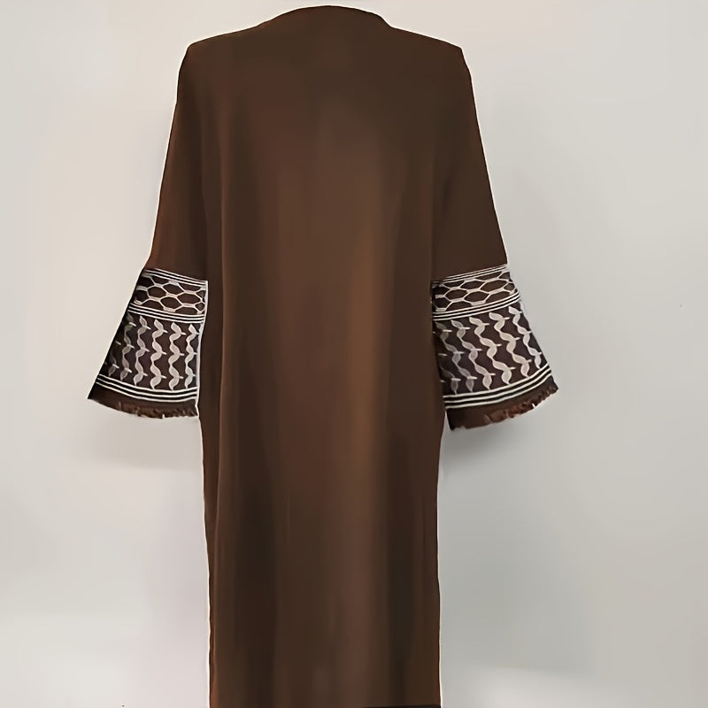 1pc Elegant Vintage Embroidered Arabic Abaya with Belt & Pockets - Black & White Geometric Pattern, Intricate Embroidery, Polyester All-Season Wear for Women, Ramadan