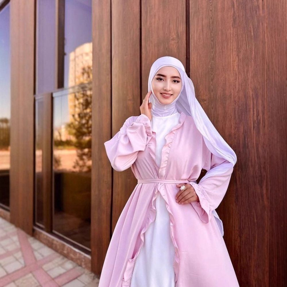Women's Elegant Arabic Abaya Robe - Lightweight Breathable Loose Fit Long Sleeve Arabic Dress with Belt, Solid Color Machine Washable All-Season Casual & Formal Wear