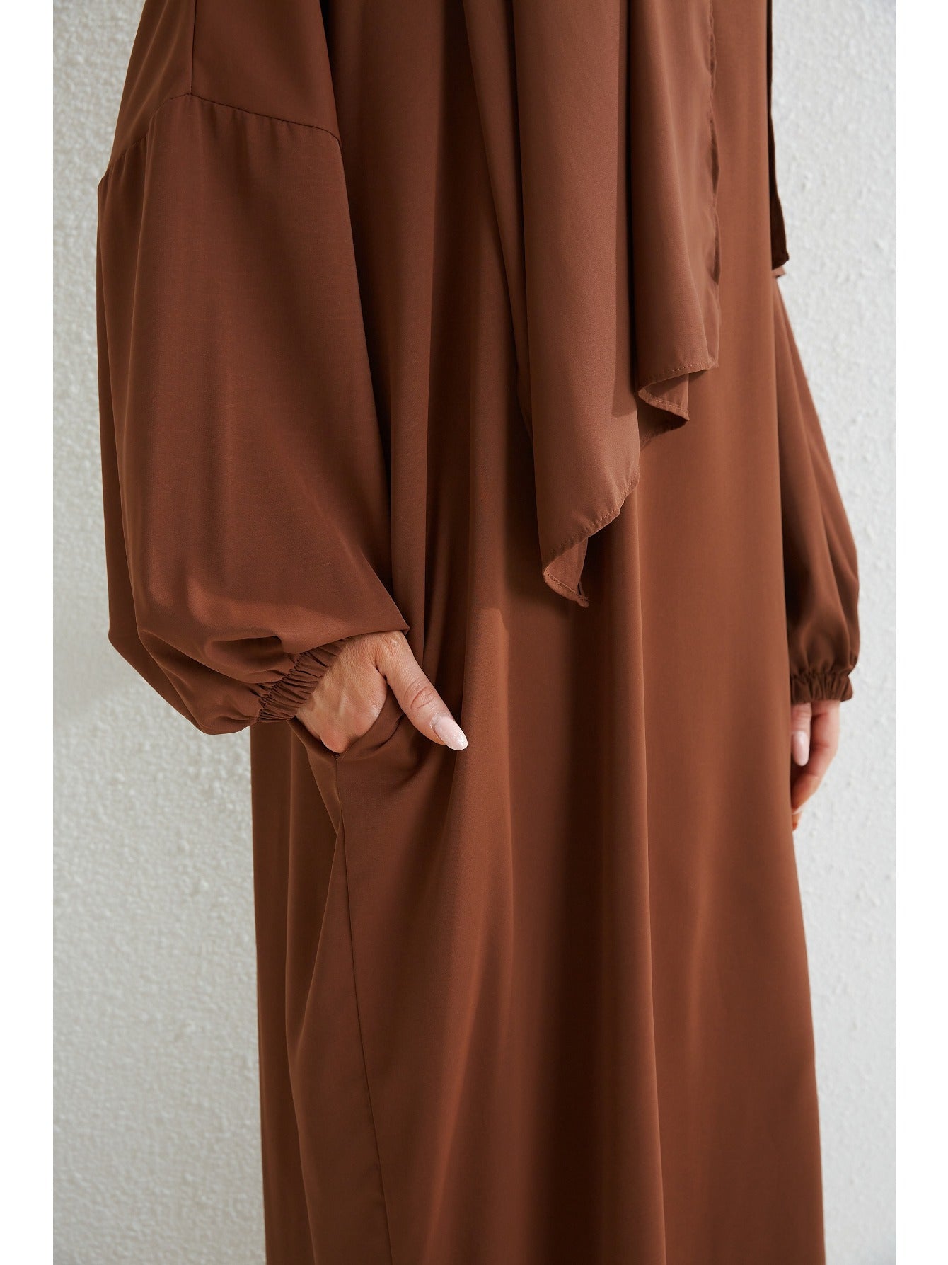 Elegant Islamic Hijab Dress for Women - Kaftan Style with Headscarf, Modest Middle Eastern Long Skirt Jibab Abaya, Loose Fit H-Silhouette, Long Sleeve Asymmetrical Hem, Solid Color Beige, Machine Washable for Ramadan Prayer & All Occasio