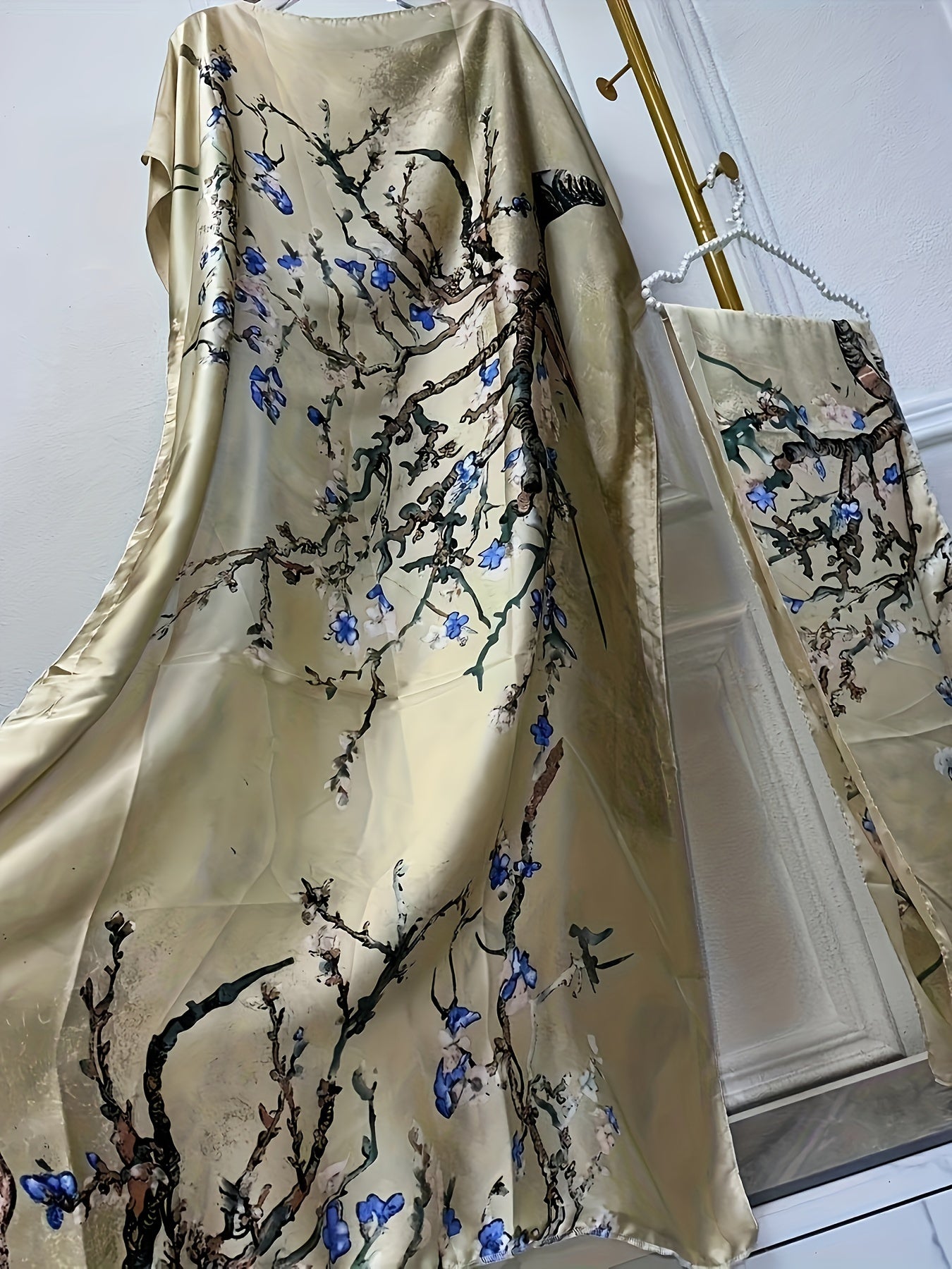 Elegant Floral Print Abaya Set with Batwing Sleeves and Draped Asymmetrical Hem