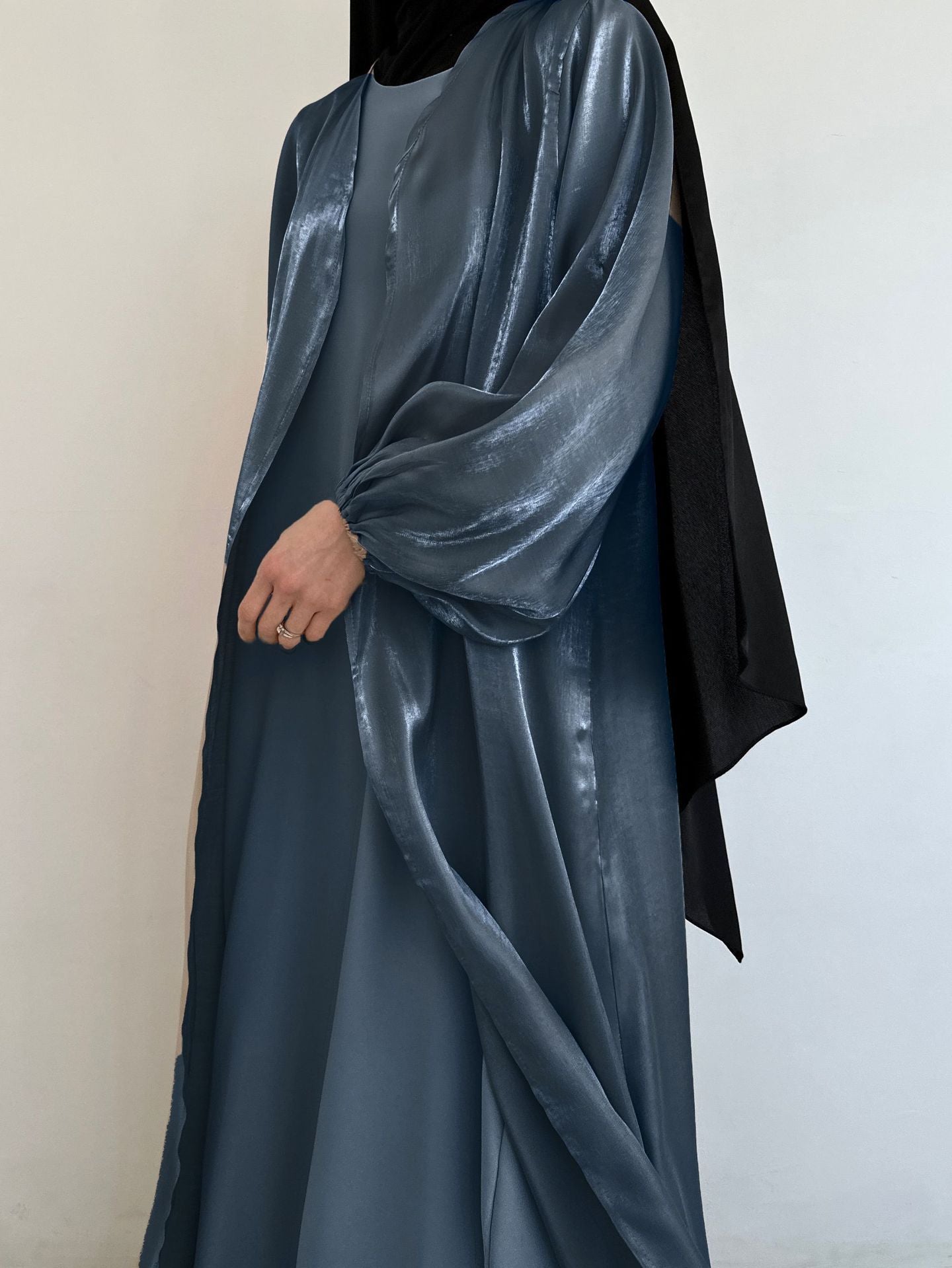 Plus Size, Middle Eastern Modest Muslim Fashionable Bright Silky Satin Solid Color Belt Bat Sleeve Arabic Abaya European and American Large Size Women's Clothing
