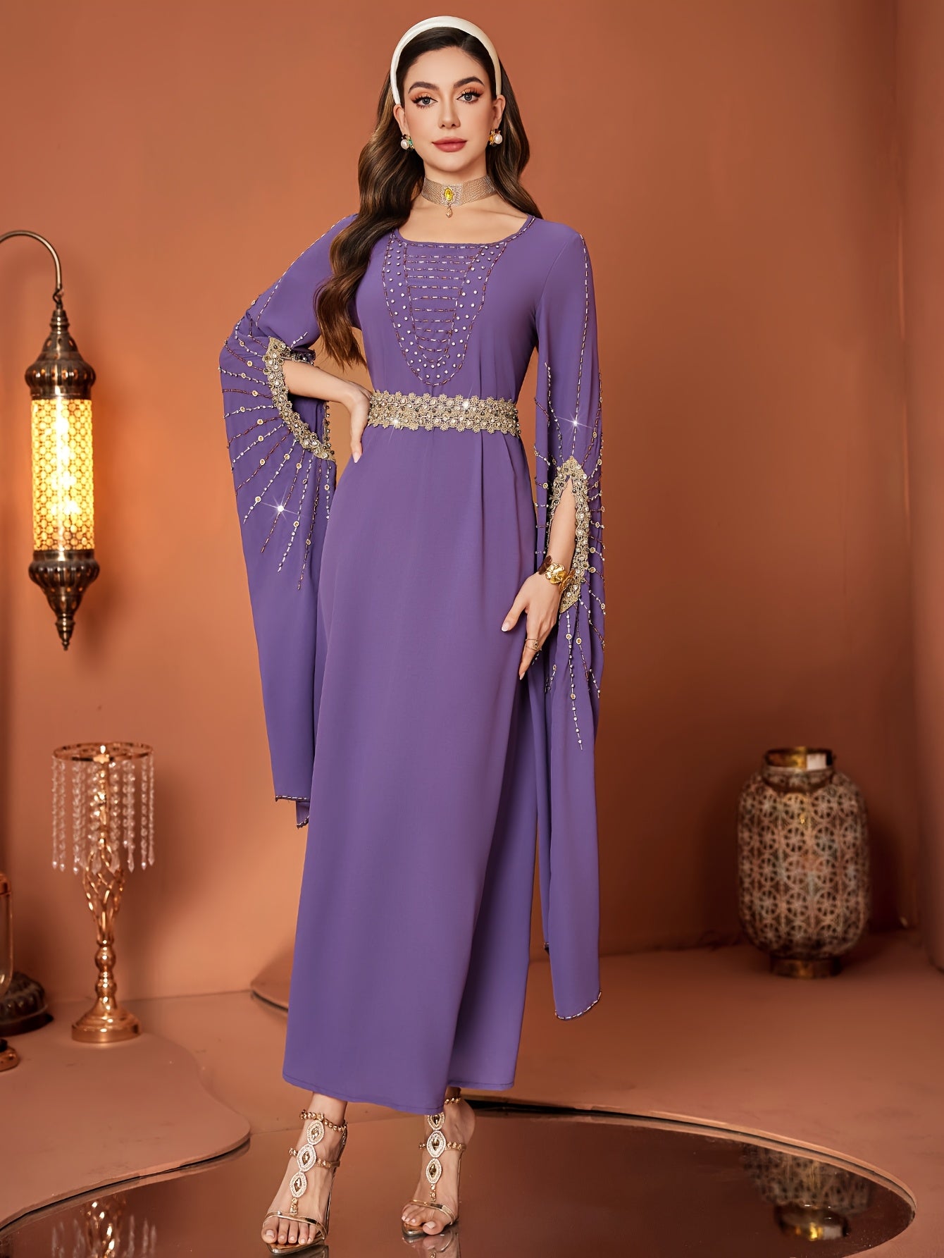 Elegant Lavender Emirati Abaya for Women - Loose Fit, V-Neck with Rhinestone Detail, Long Sleeves, Belted Waist, Perfect for Spring/Summer, Traditional Islamic Fashion, Cultural Attire | Vneck Dress
