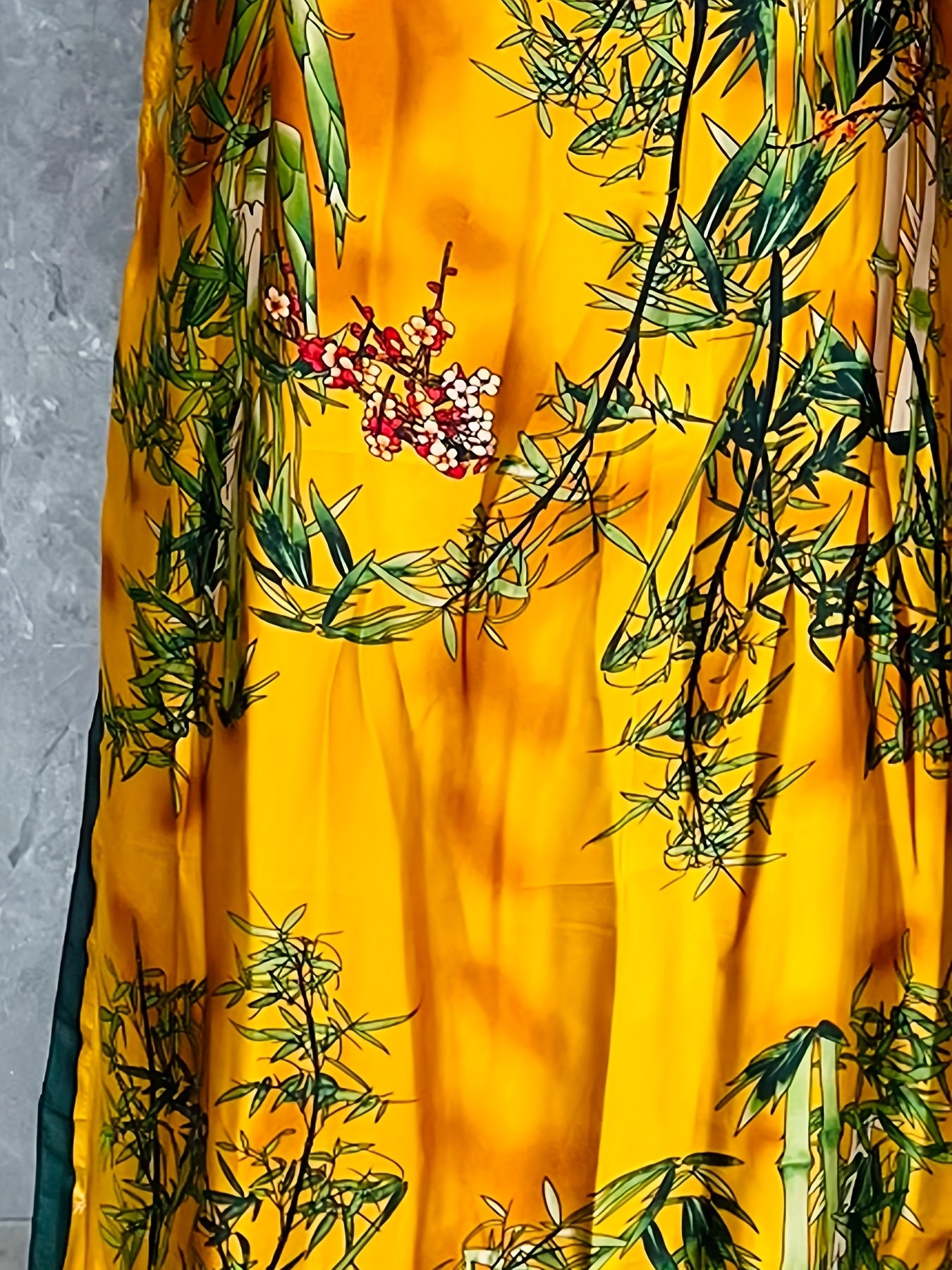 Elegant Plus Size Women's Batwing Sleeve Maxi Kaftan Abaya | All-Over Floral Print, Flowy Loose Fit, Breathable Lightweight Fabric, H-Line Silhouette for Beach, Summer