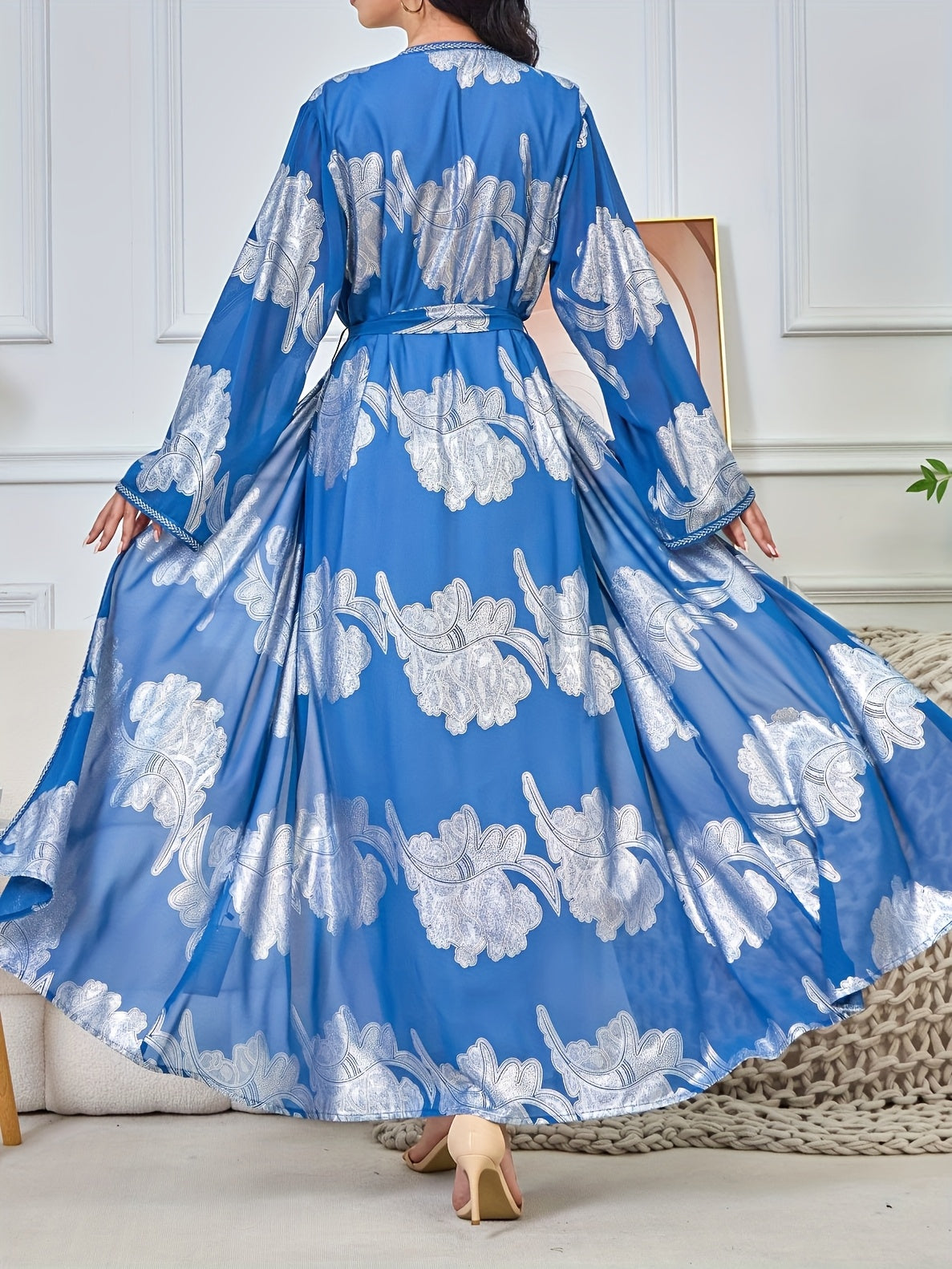 Ready-To-Wear Middle Eastern Arab Women's Clothing, V-Neck Long-Sleeve Kimono Abaya Two-Piece Set with Golden Foil Dress for European And American Markets.
