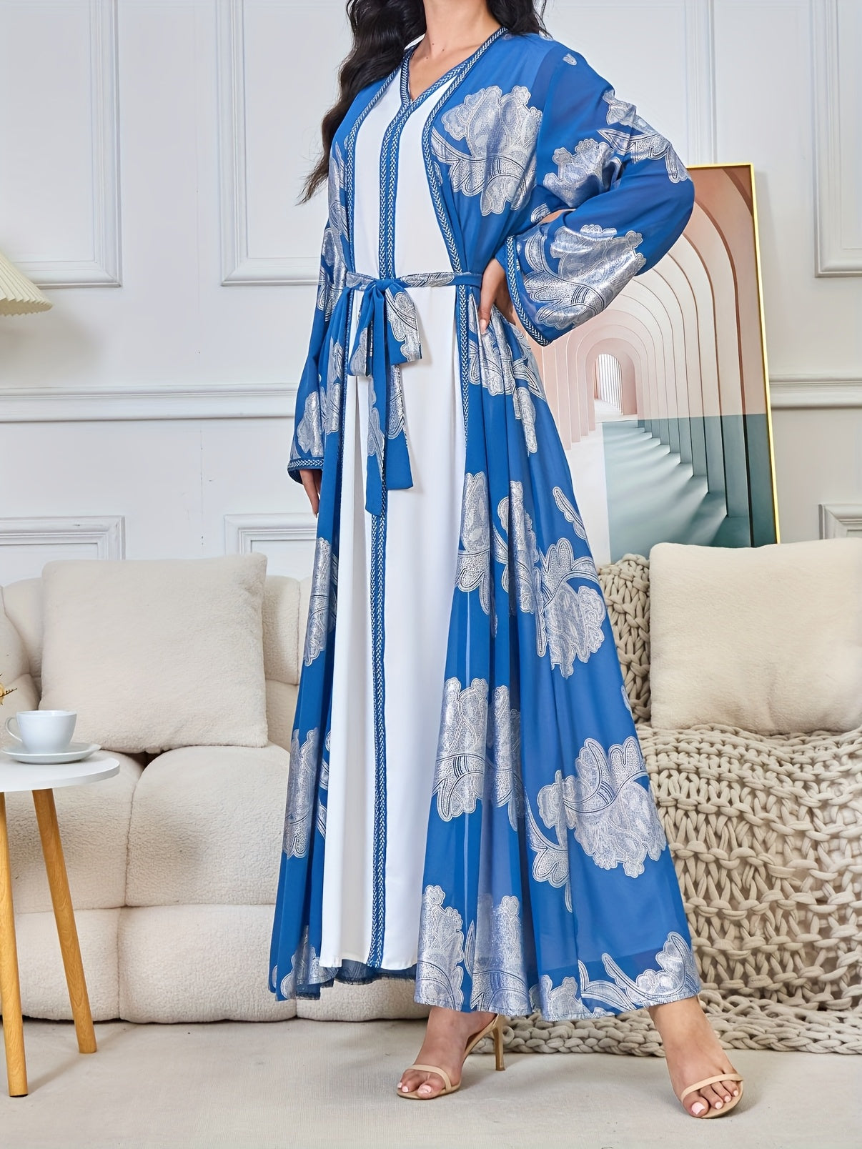 Ready-To-Wear Middle Eastern Arab Women's Clothing, V-Neck Long-Sleeve Kimono Abaya Two-Piece Set with Golden Foil Dress for European And American Markets.