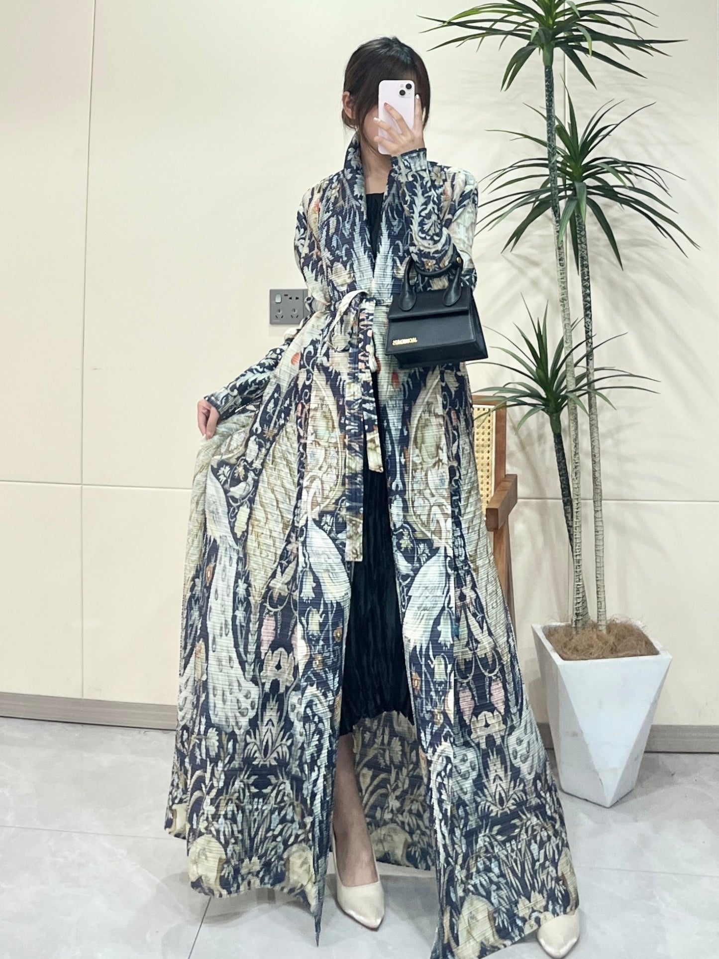 2025 Summer New Miyake-Style Kaftan Abaya, Long Sleeve, High-Elasticity Polyester Dress with Geometric Print, Belted Waist Design - Versatile for Daily Commute & Formal Occasions