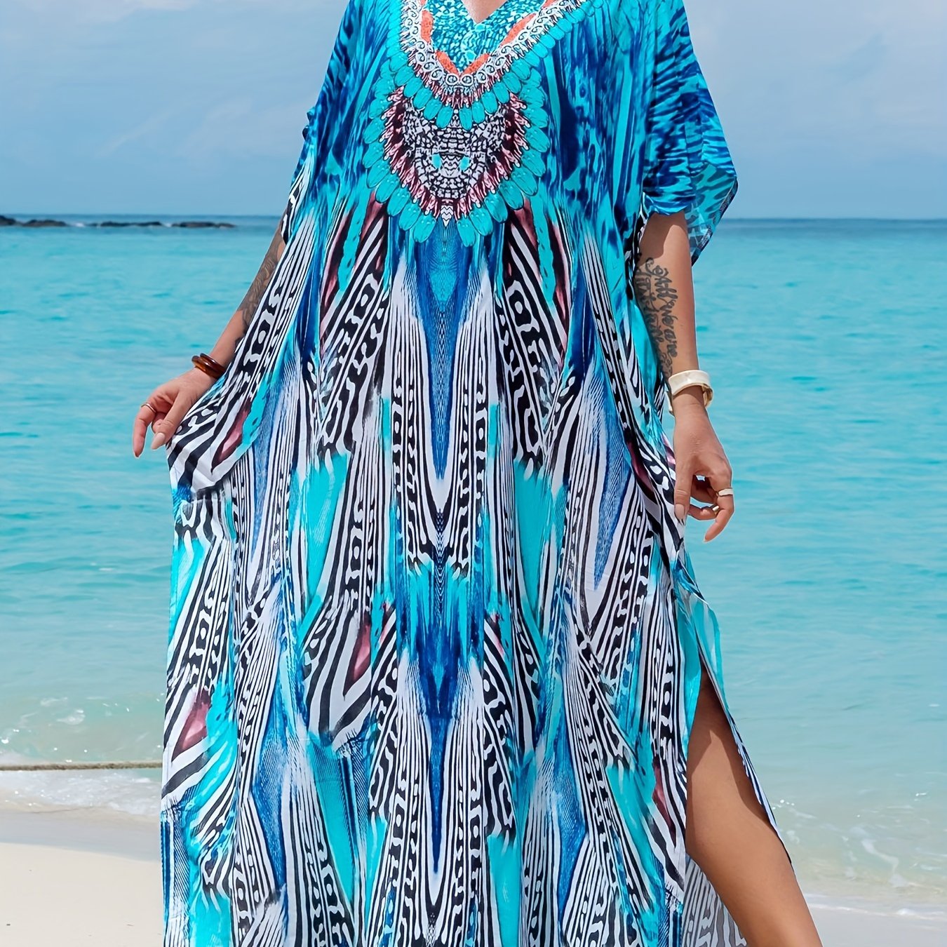 Elegant V-neck Batwing Sleeve Kaftan Abaya - Graphic Print, Maxi Length, Flowy Fit - Perfect for Ramadan and Special Occasions