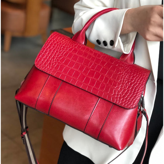 Genuine Leather Women's Crossbody Bag - Retro Crocodile-Embossed Large Capacity Shoulder Bag with Zipper Closure, Adjustable Strap & Nylon Lining, Hand Wash/Dry Clean