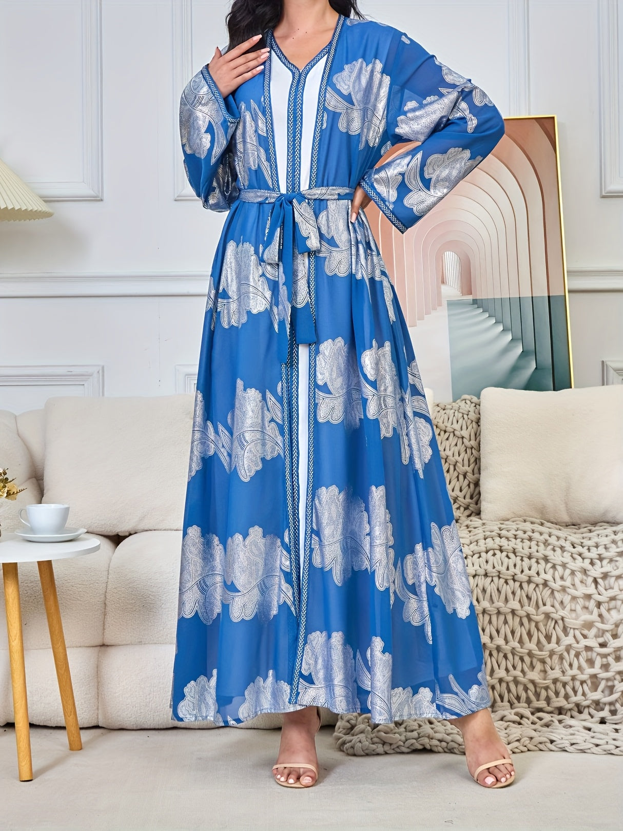 Ready-To-Wear Middle Eastern Arab Women's Clothing, V-Neck Long-Sleeve Kimono Abaya Two-Piece Set with Golden Foil Dress for European And American Markets.