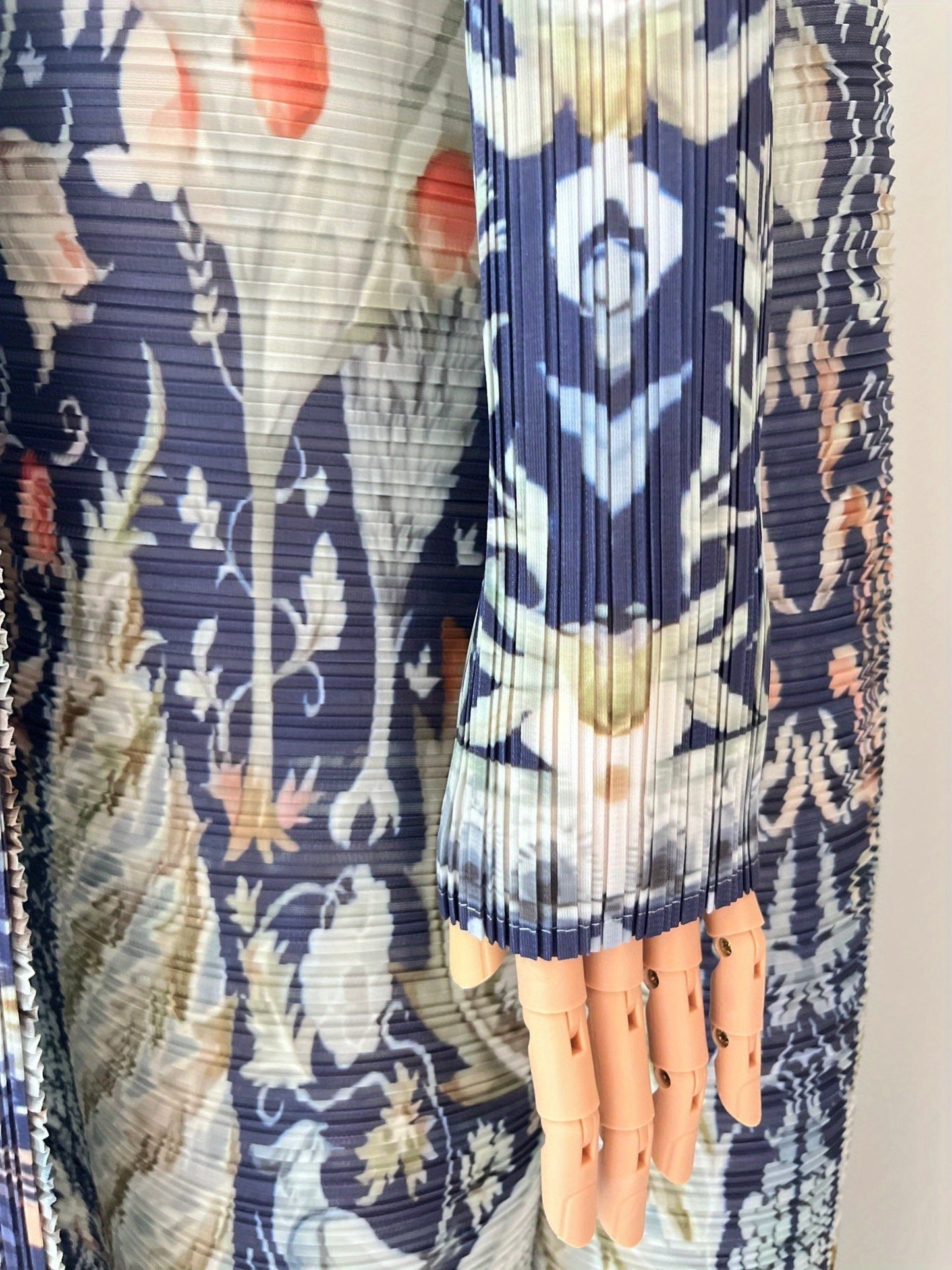 2025 Summer New Miyake-Style Kaftan Abaya, Long Sleeve, High-Elasticity Polyester Dress with Geometric Print, Belted Waist Design - Versatile for Daily Commute & Formal Occasions