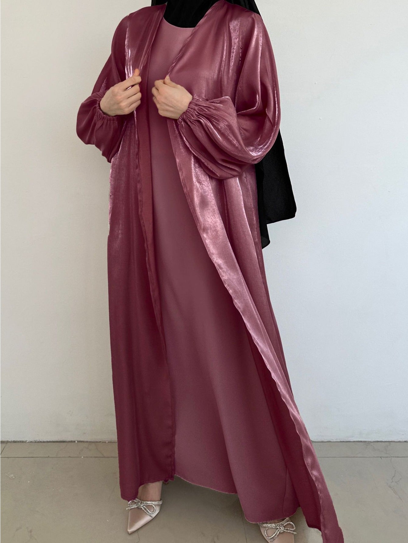 Plus Size, Middle Eastern Modest Muslim Fashionable Bright Silky Satin Solid Color Belt Bat Sleeve Arabic Abaya European and American Large Size Women's Clothing