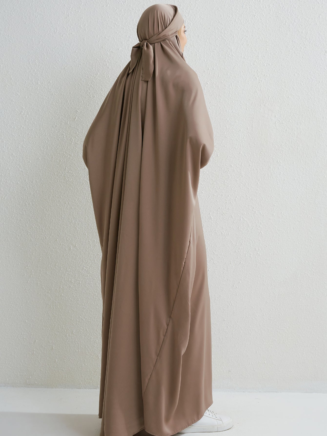 Elegant Loose-Fit Abaya Robe with Built-In Headscarf - Modest Ramadan Prayer Dress, Long Sleeve Butterfly Cuff Traditional Middle Eastern Full-Length Cover Dress, Solid Color Machine Washable, Religious Attire, Allseason Wear