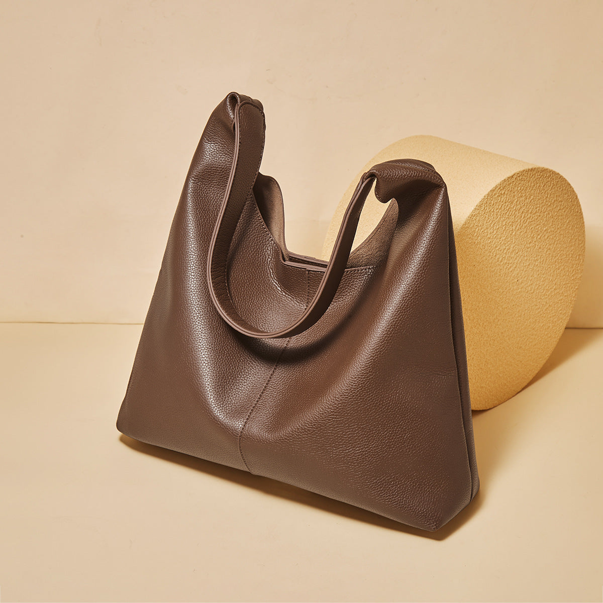 Women's Leather Tote Bag - Large Capacity Bucket Crossbody Bag with Adjustable Shoulder Strap