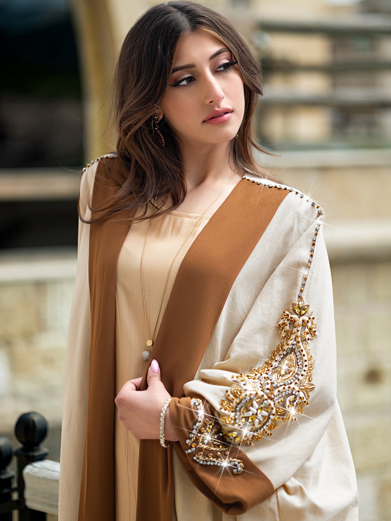 Arabian Kimono Abaya Kaftan - Elegant Beige Long Sleeve Batwing Robe with Hand-Sewn Rhinestone Embellishments, Floor-Length Traditional Cover Dress for Women, Parties