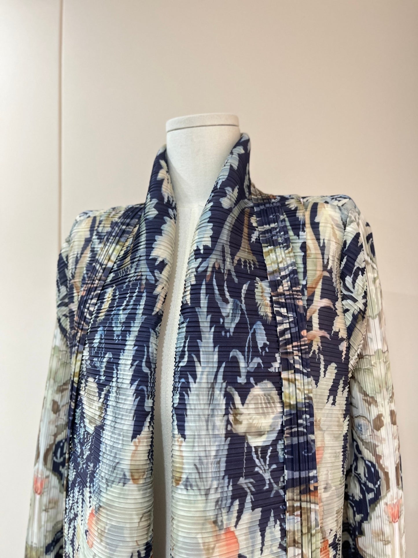 2025 Summer New Miyake-Style Kaftan Abaya, Long Sleeve, High-Elasticity Polyester Dress with Geometric Print, Belted Waist Design - Versatile for Daily Commute & Formal Occasions