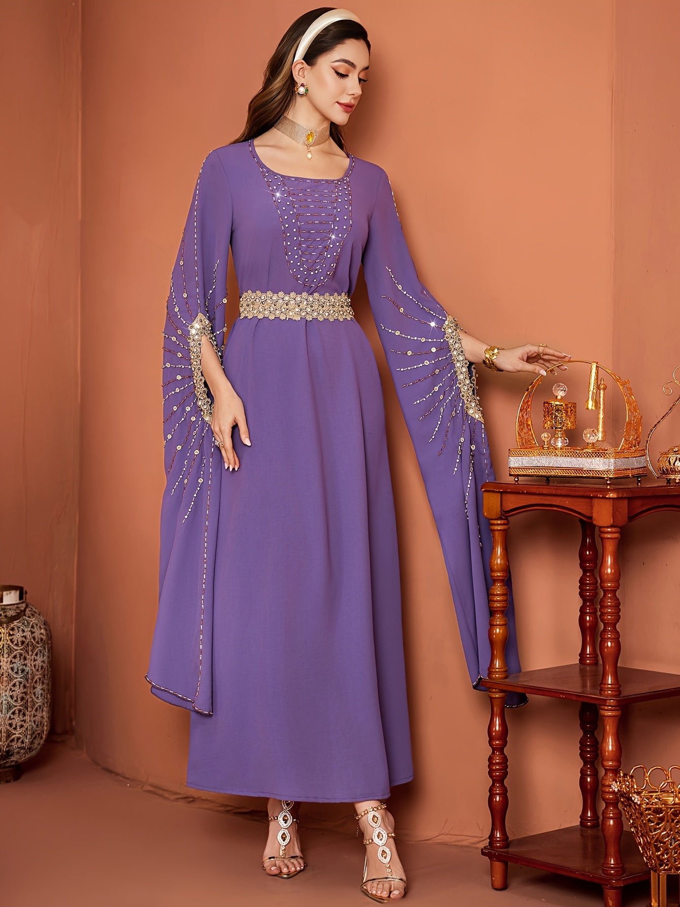 Elegant Lavender Emirati Abaya for Women - Loose Fit, V-Neck with Rhinestone Detail, Long Sleeves, Belted Waist, Perfect for Spring/Summer, Traditional Islamic Fashion, Cultural Attire | Vneck Dress