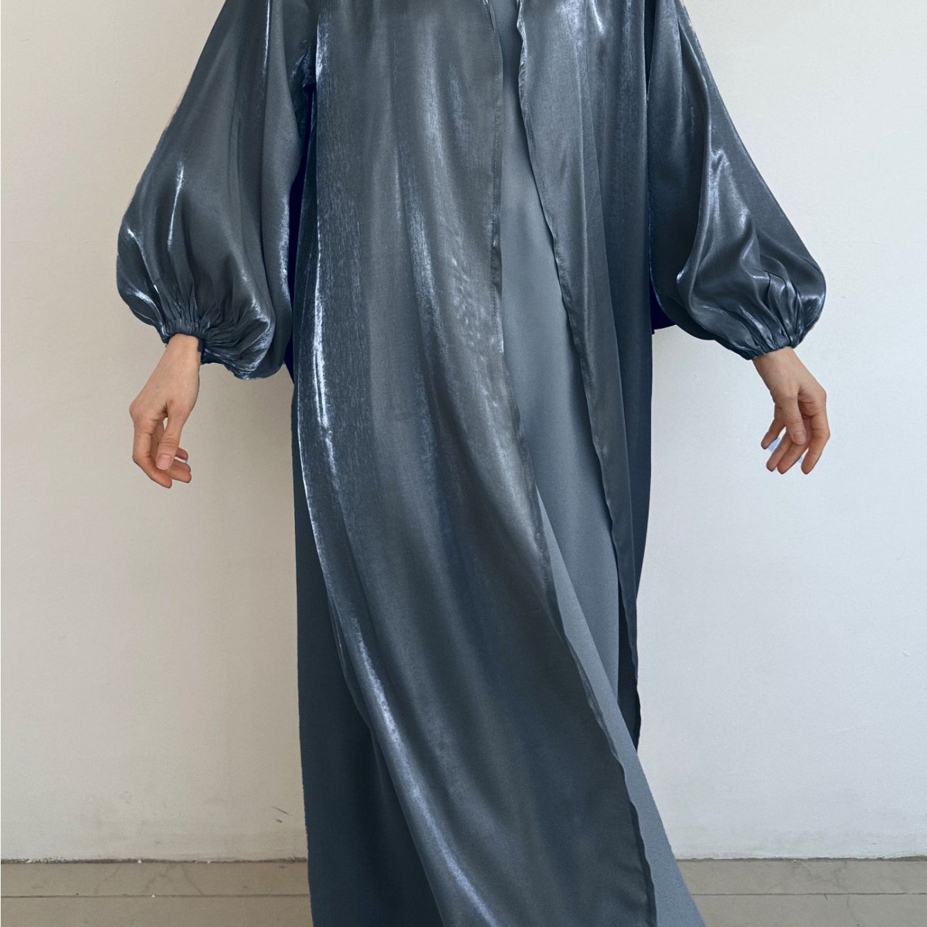 Plus Size, Middle Eastern Modest Muslim Fashionable Bright Silky Satin Solid Color Belt Bat Sleeve Arabic Abaya European and American Large Size Women's Clothing