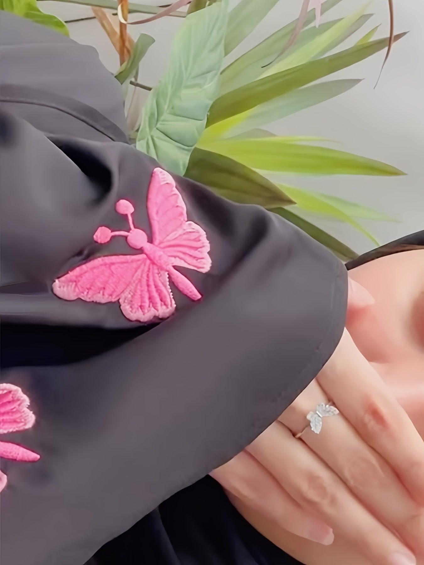 Oriental Women's Elegant Solid Color Embroidered Butterfly Batwing Sleeve Abaya, Saudi Dubai Loose Fit Black Satin Open Front Bathrobe, Casual Long Robe Dress 1pc Outerwear for Daily Wear and Festivals
