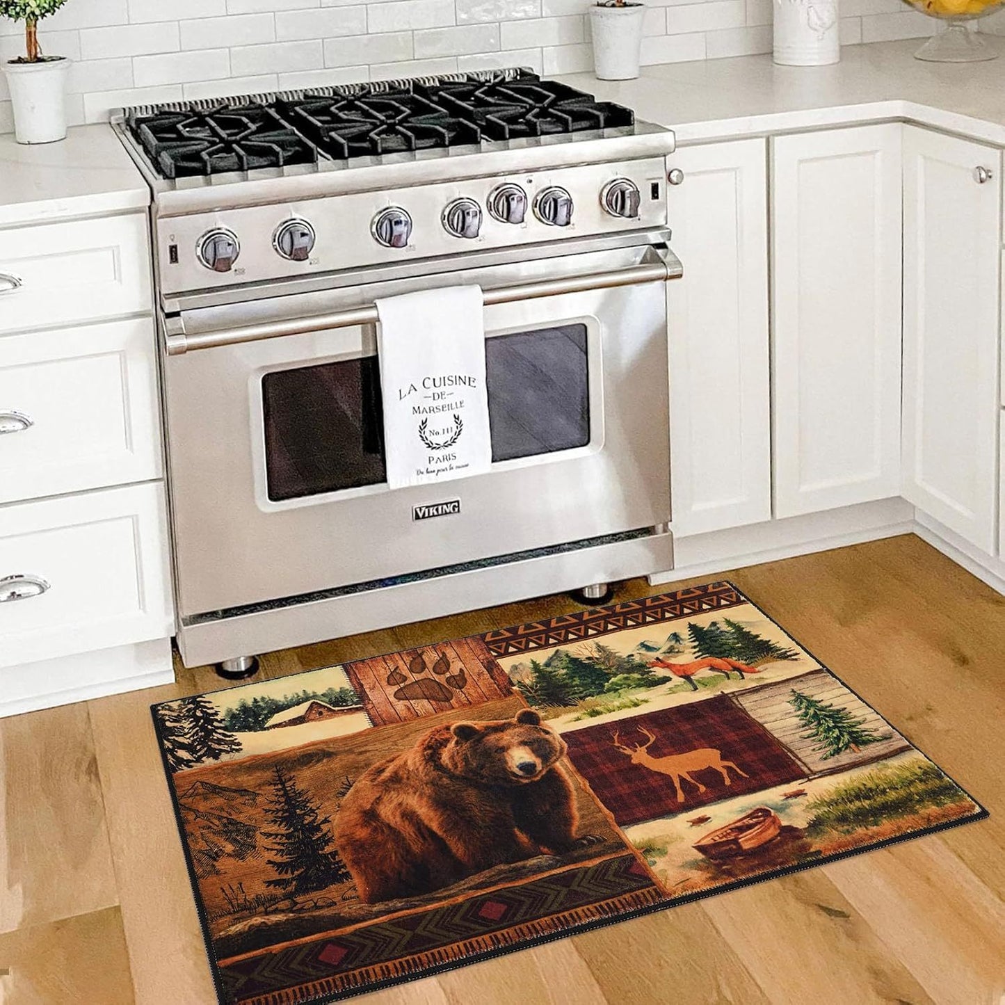 small house bear moose throwing carpet, area carpet in farmhouse style, used for living room and bedroom entrances, non slip washable soft brown floor carpet, retro rural wildlife home decoration area carpet