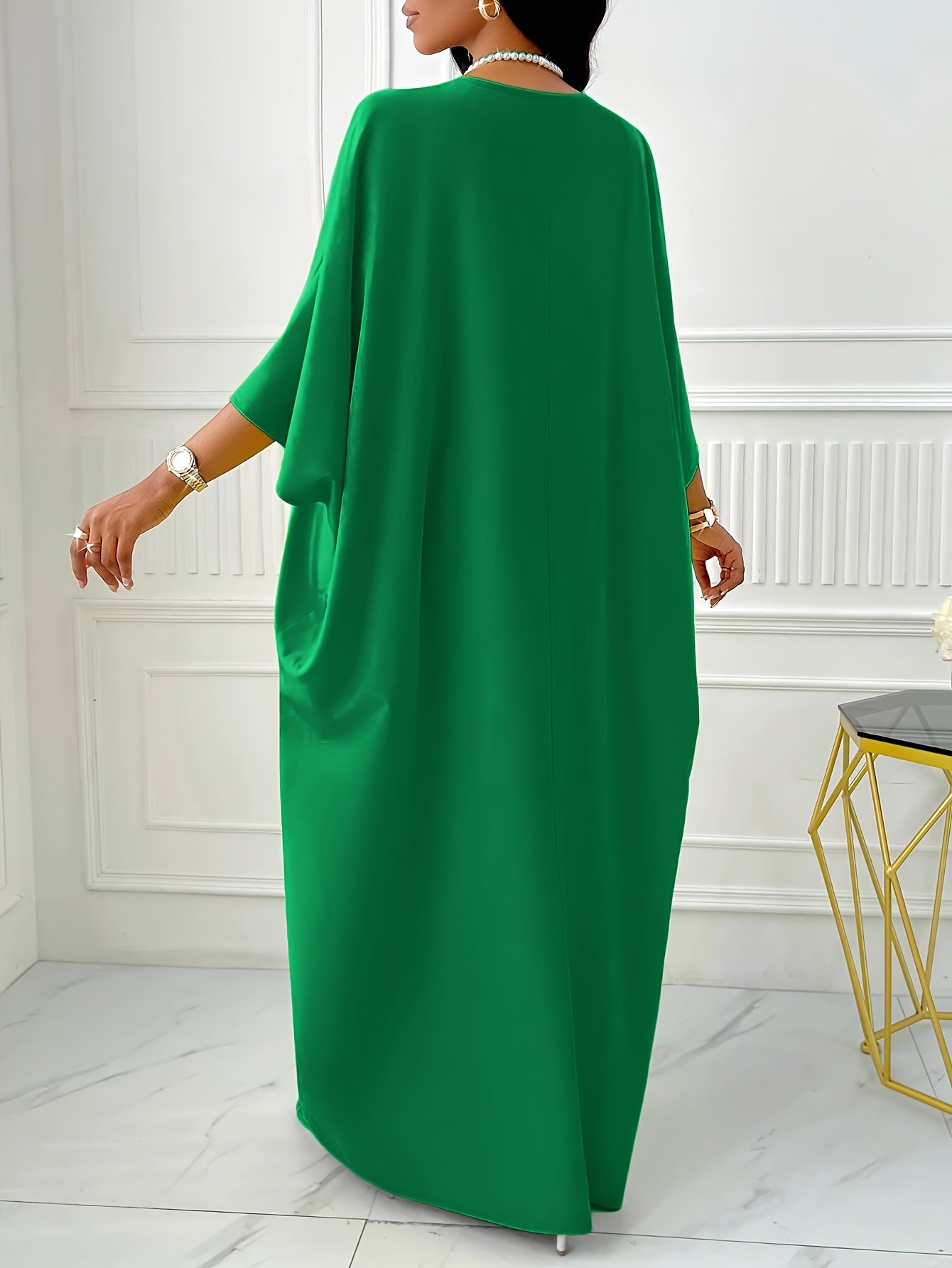 Elegant Plus Size V-Neck Batwing Sleeve Turkish Kaftan Abaya Dress | 100% Polyester Machine-Washable H-Line Silhouette for All-Season Wear with Slit Hem