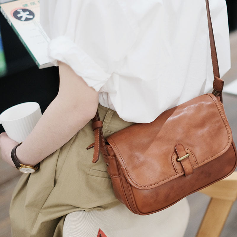 Japanese-Style Vintage Crossbody Shoulder Bag - Genuine Leather with Adjustable Strap & Golden-Tone Clasps, Zipper Closure, Polyester Lining