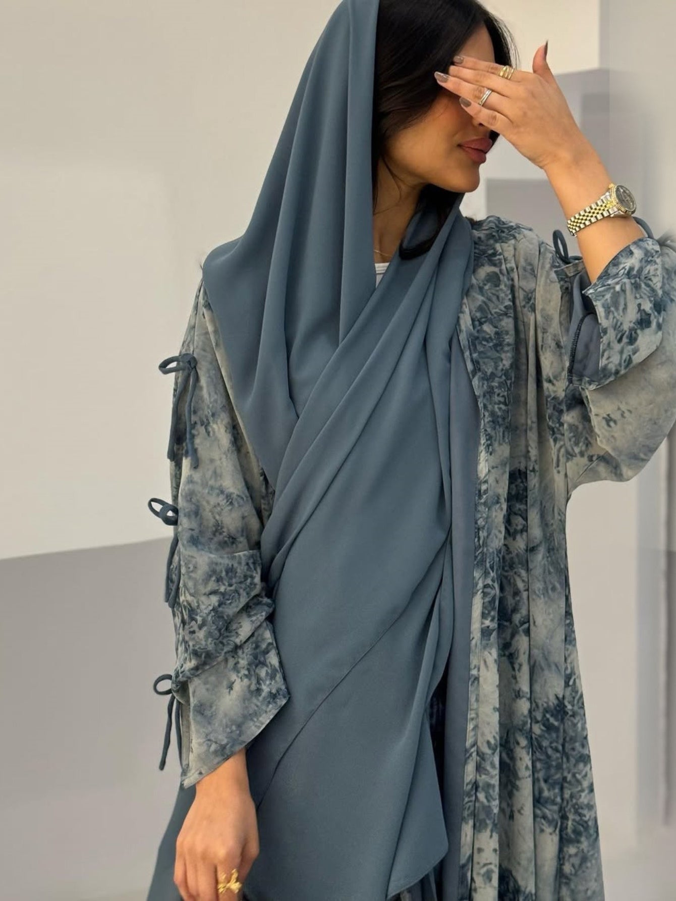 Stylish Women's Muslim Chiffon Print Summer Casual Emirati Abaya with Headscarf