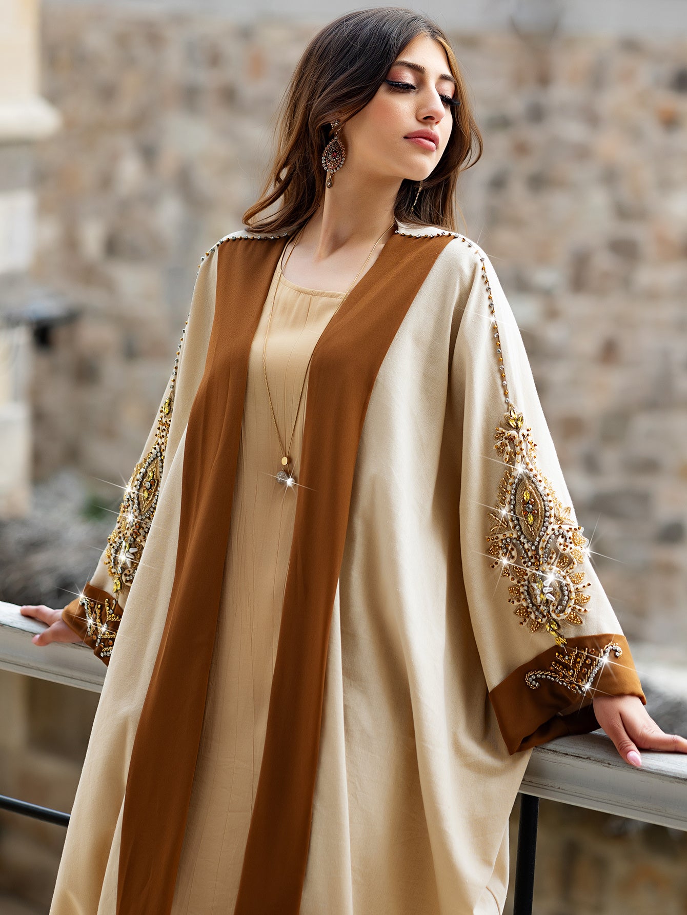 Arabian Kimono Abaya Kaftan - Elegant Beige Long Sleeve Batwing Robe with Hand-Sewn Rhinestone Embellishments, Floor-Length Traditional Cover Dress for Women, Parties