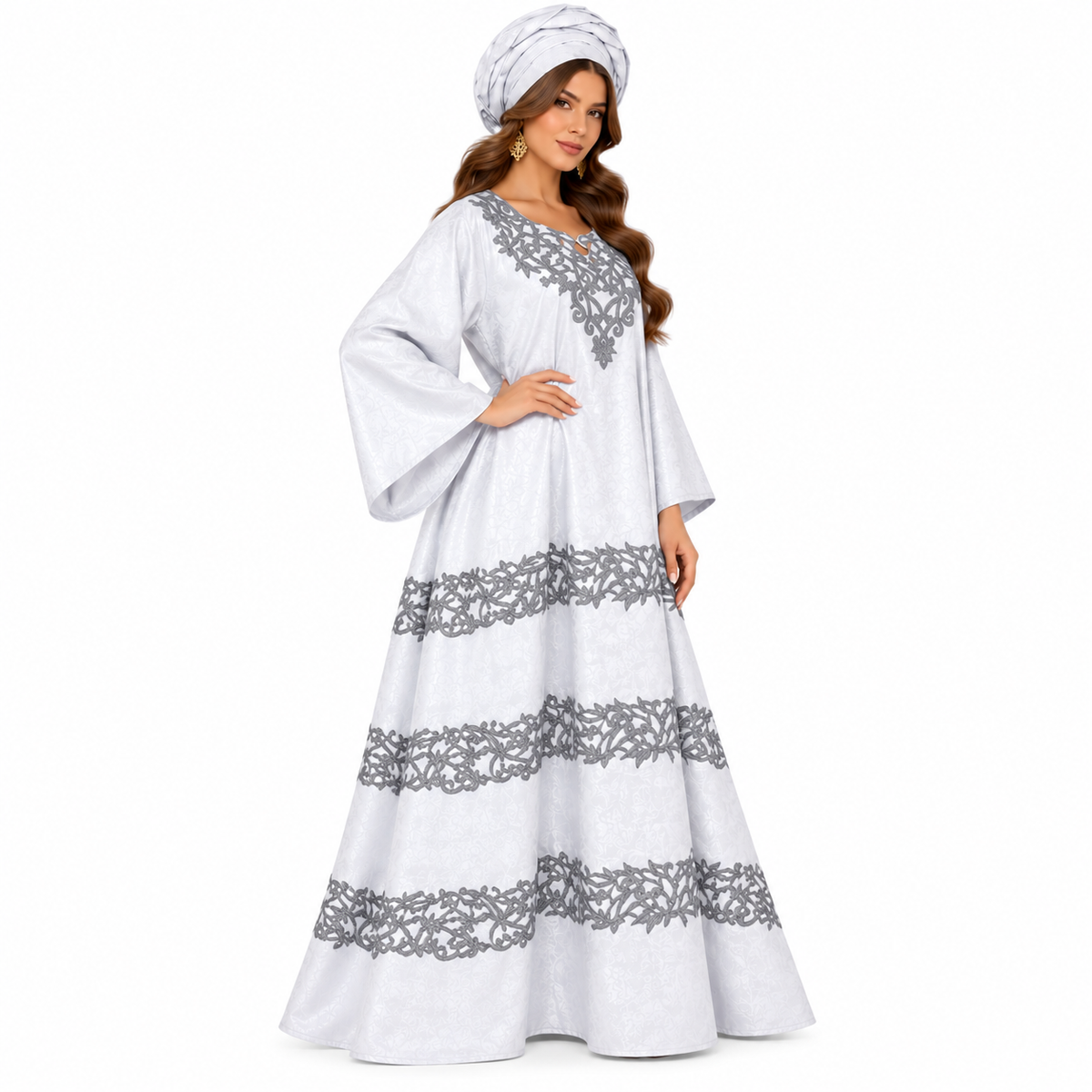 White Silver Embroidered Flowing Baju Kaftan