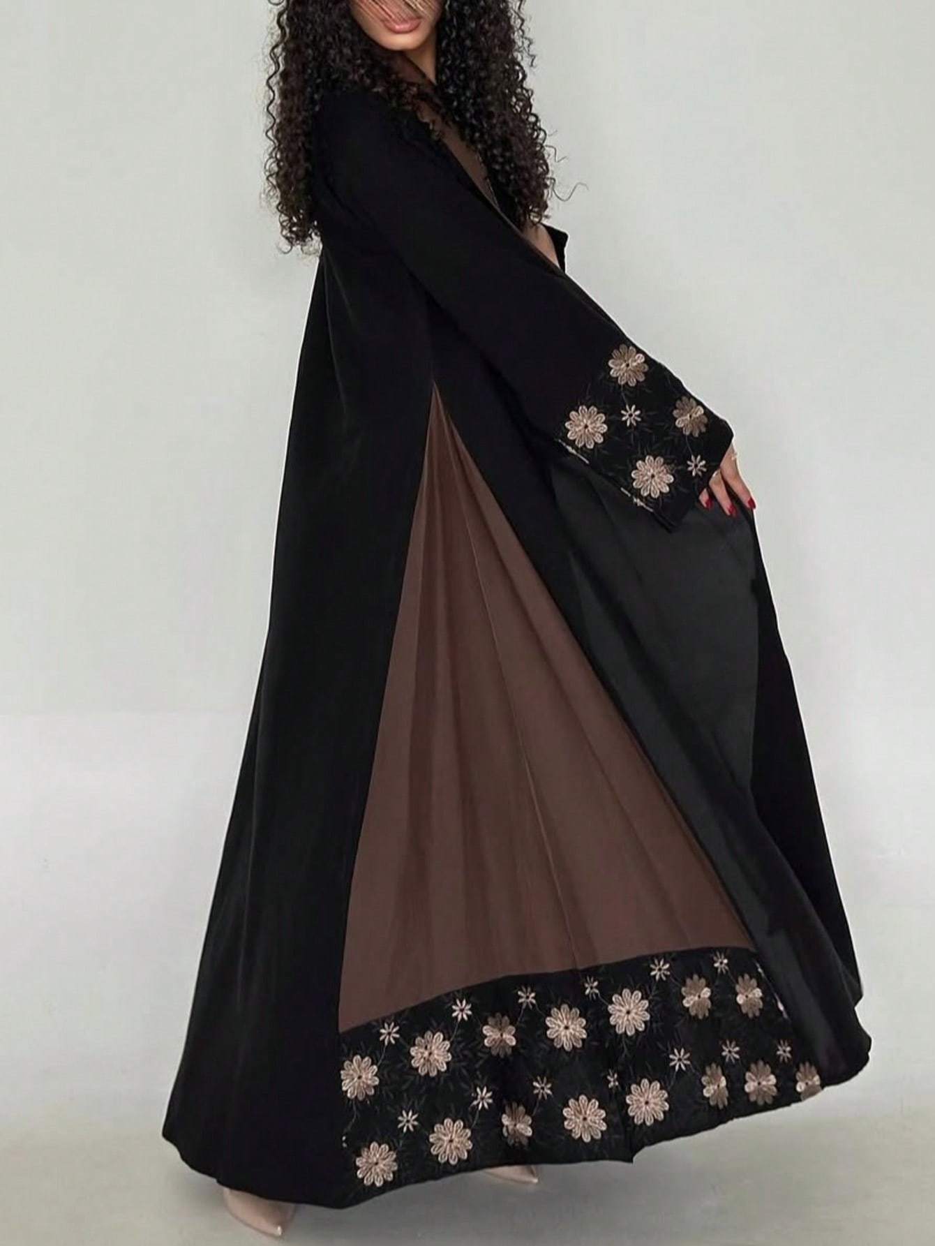 1pc Middle Eastern Traditional Abaya Robe - Black & White Contrast with Floral Pattern, Loose Fit Long Sleeve Open Front Design, Non-Stretch Fabric for All-Season Wear, Muslim Dress