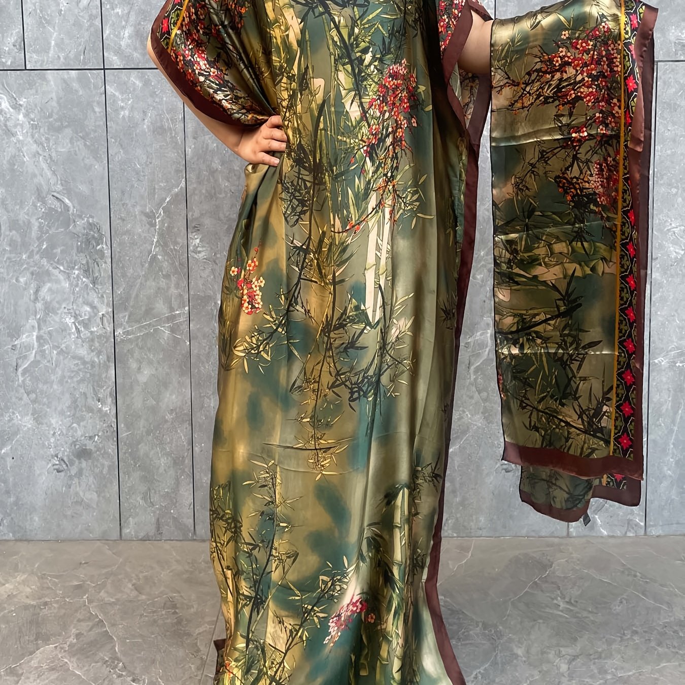 Elegant Plus Size Women's Batwing Sleeve Maxi Kaftan Abaya | All-Over Floral Print, Flowy Loose Fit, Breathable Lightweight Fabric, H-Line Silhouette for Beach, Summer