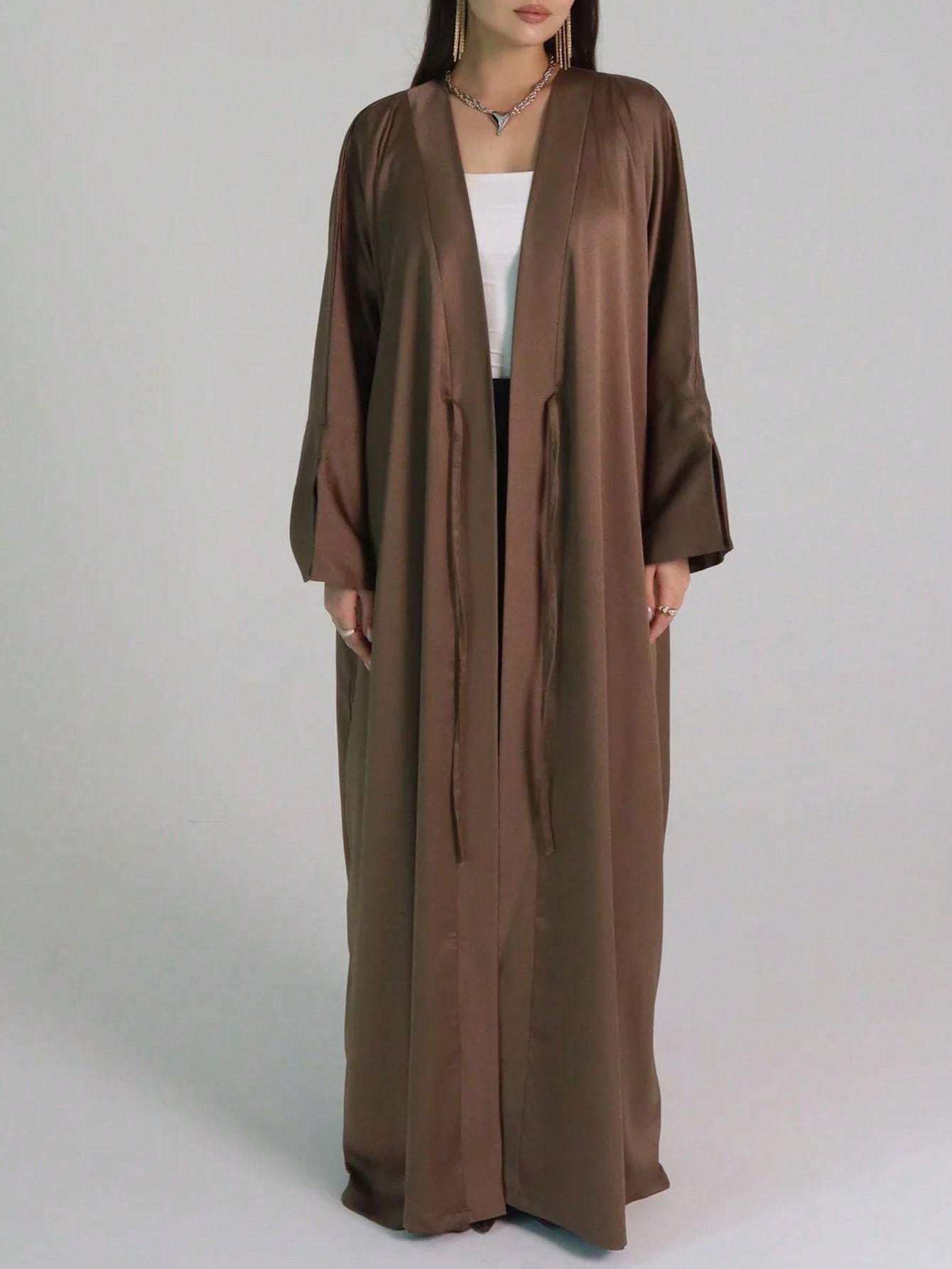 Elegant Arabic Abaya Robe - Long Sleeve Loose Fit Solid Color Modest Cover-Up with Raglan Sleeves, Machine Washable All-Season Comfort, Middle Eastern Traditional Dress for Women