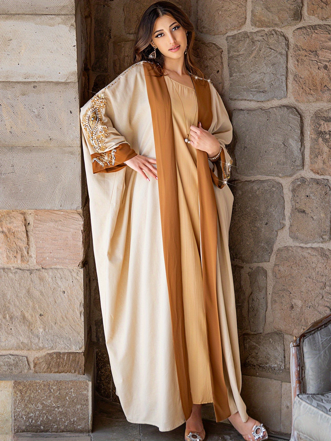 Arabian Kimono Abaya Kaftan - Elegant Beige Long Sleeve Batwing Robe with Hand-Sewn Rhinestone Embellishments, Floor-Length Traditional Cover Dress for Women, Parties