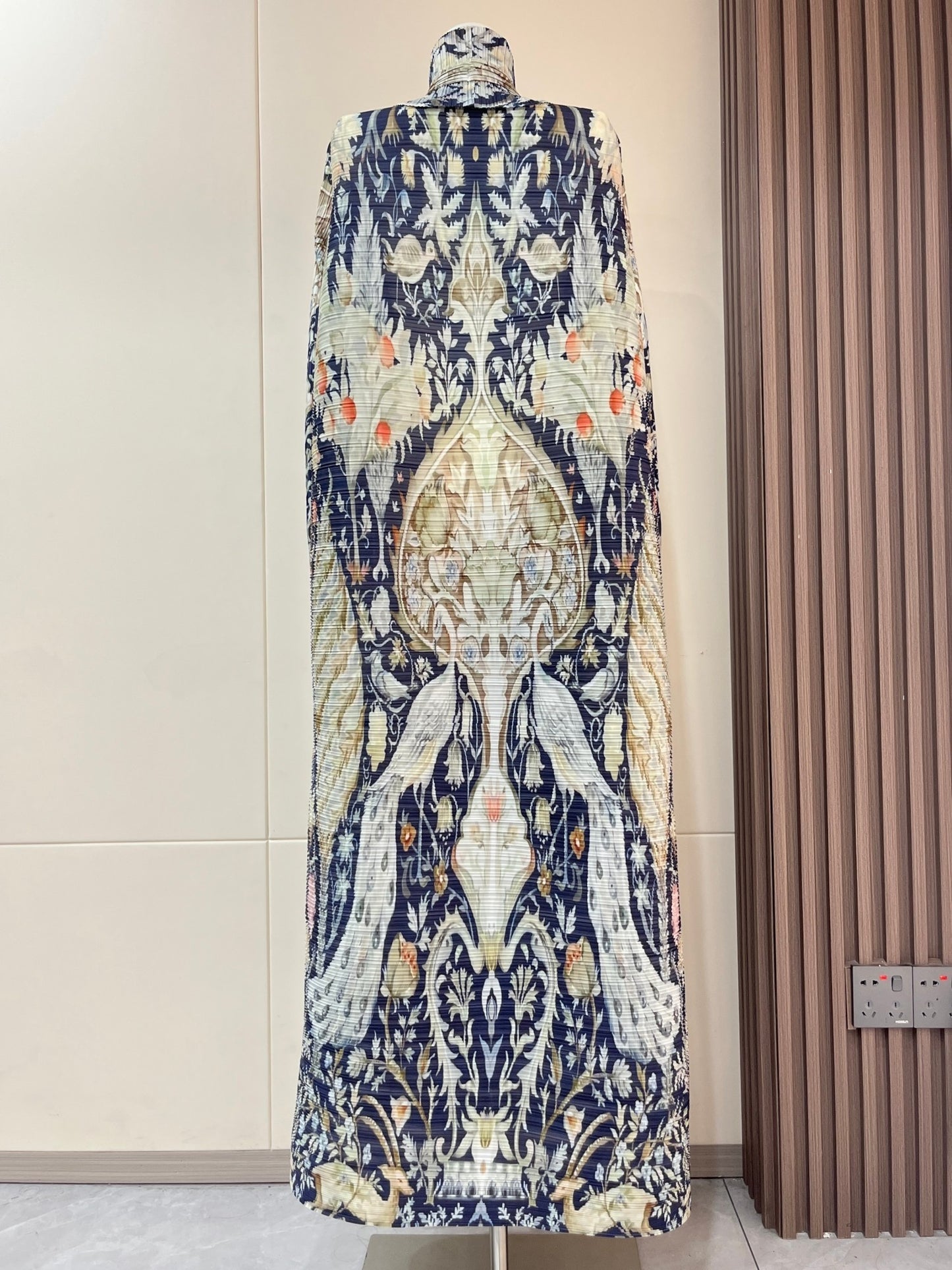 2025 Summer New Miyake-Style Kaftan Abaya, Long Sleeve, High-Elasticity Polyester Dress with Geometric Print, Belted Waist Design - Versatile for Daily Commute & Formal Occasions