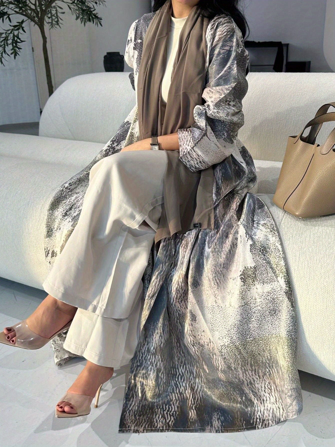 Plus Size, 1pc Women's Plus Size Turkish Abaya Kaftan - Elegant Islamic Robe Maxi Dress in Gray/Beige/White/Black/, Long Sleeve Flowy Kaftan with Asymmetrical Hem, All-Season Formal & Casual