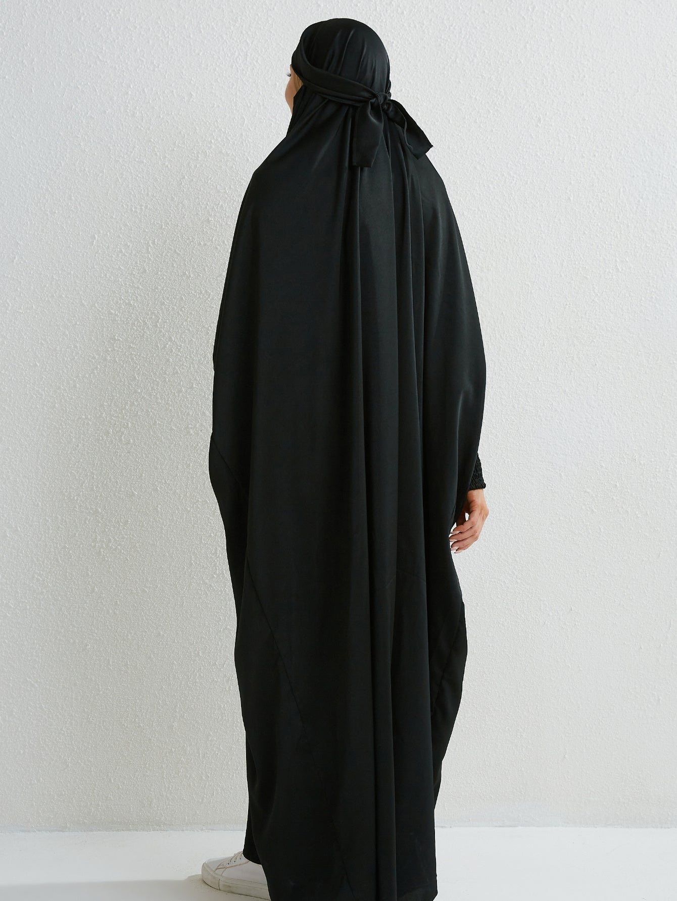 Elegant Loose-Fit Abaya Robe with Built-In Headscarf - Modest Ramadan Prayer Dress, Long Sleeve Butterfly Cuff Traditional Middle Eastern Full-Length Cover Dress, Solid Color Machine Washable, Religious Attire, Allseason Wear