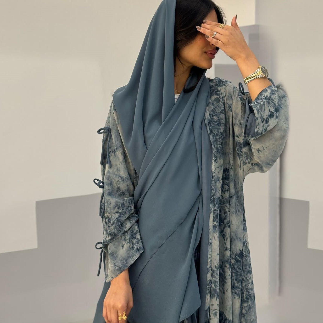 Stylish Women's Muslim Chiffon Print Summer Casual Emirati Abaya with Headscarf