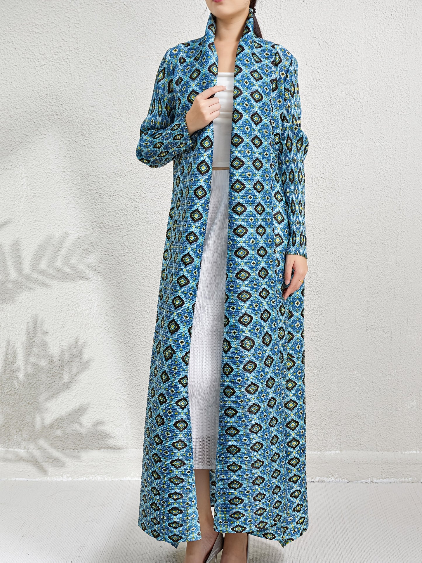 2025 New Arrival - Loose Fit, Long Sleeve Abaya for Muslim Women, Blue Geometric Print, Casual Style, High Stretch Fabric, Pleated Design, All-Season Wear, Casual Abaya | Geometric Print Abaya