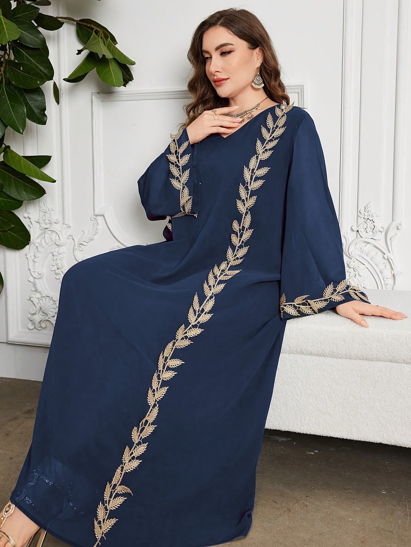 Plus Size, Women's V-Neck Long Sleeve Golden Embroidered Ribbon Chiffon Loose Casual Comfortable Elegant Daily Party Plus Size Arabic Abaya Dress, Modest Kaftan