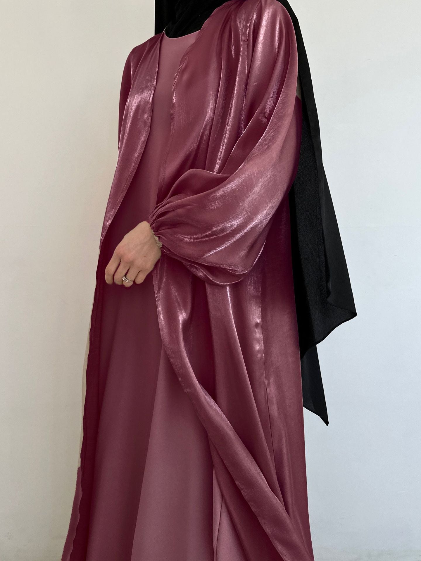 Plus Size, Middle Eastern Modest Muslim Fashionable Bright Silky Satin Solid Color Belt Bat Sleeve Arabic Abaya European and American Large Size Women's Clothing